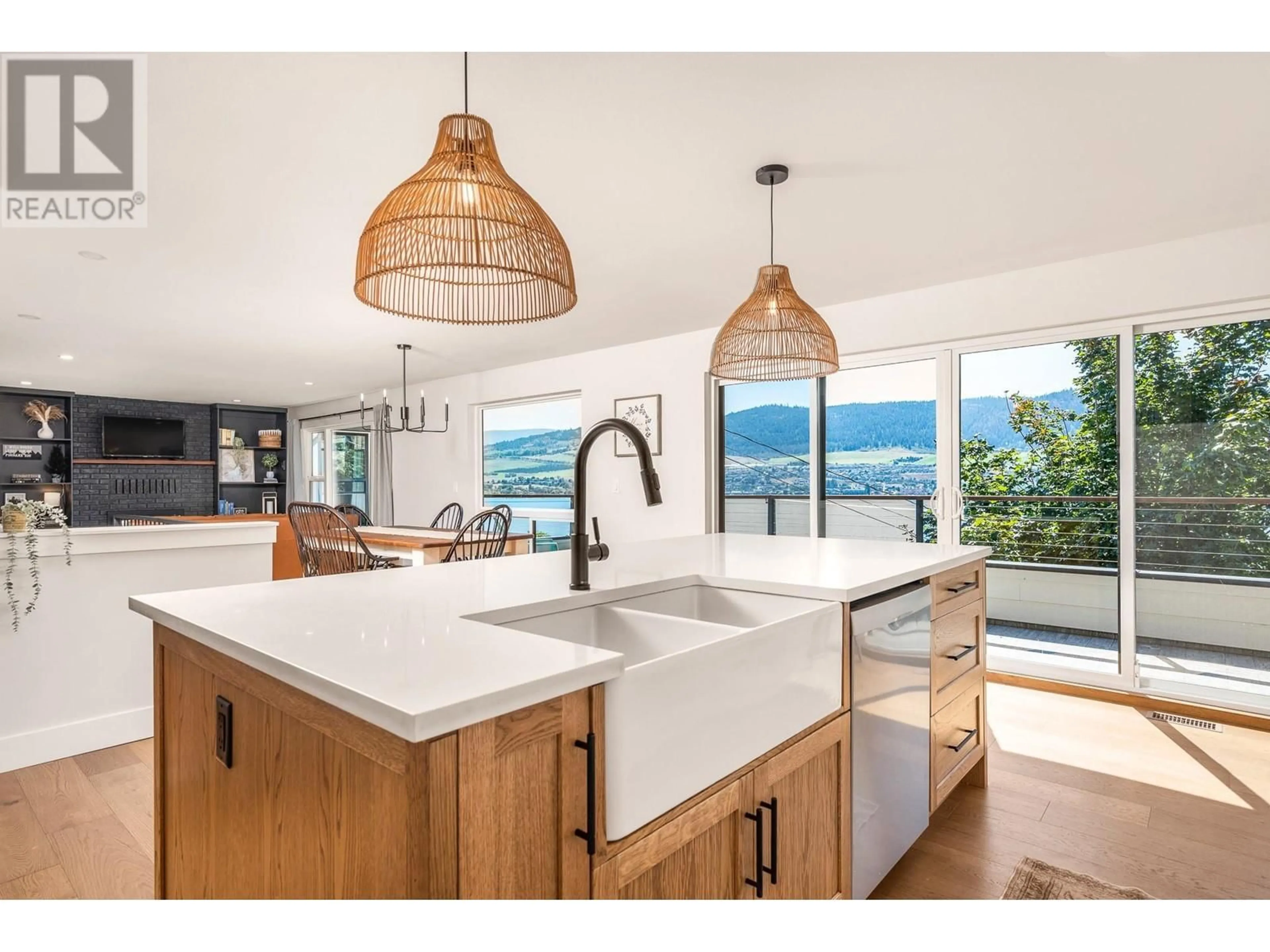 Open concept kitchen, unknown for 7463 Tronson Road, Vernon British Columbia V1H1C3