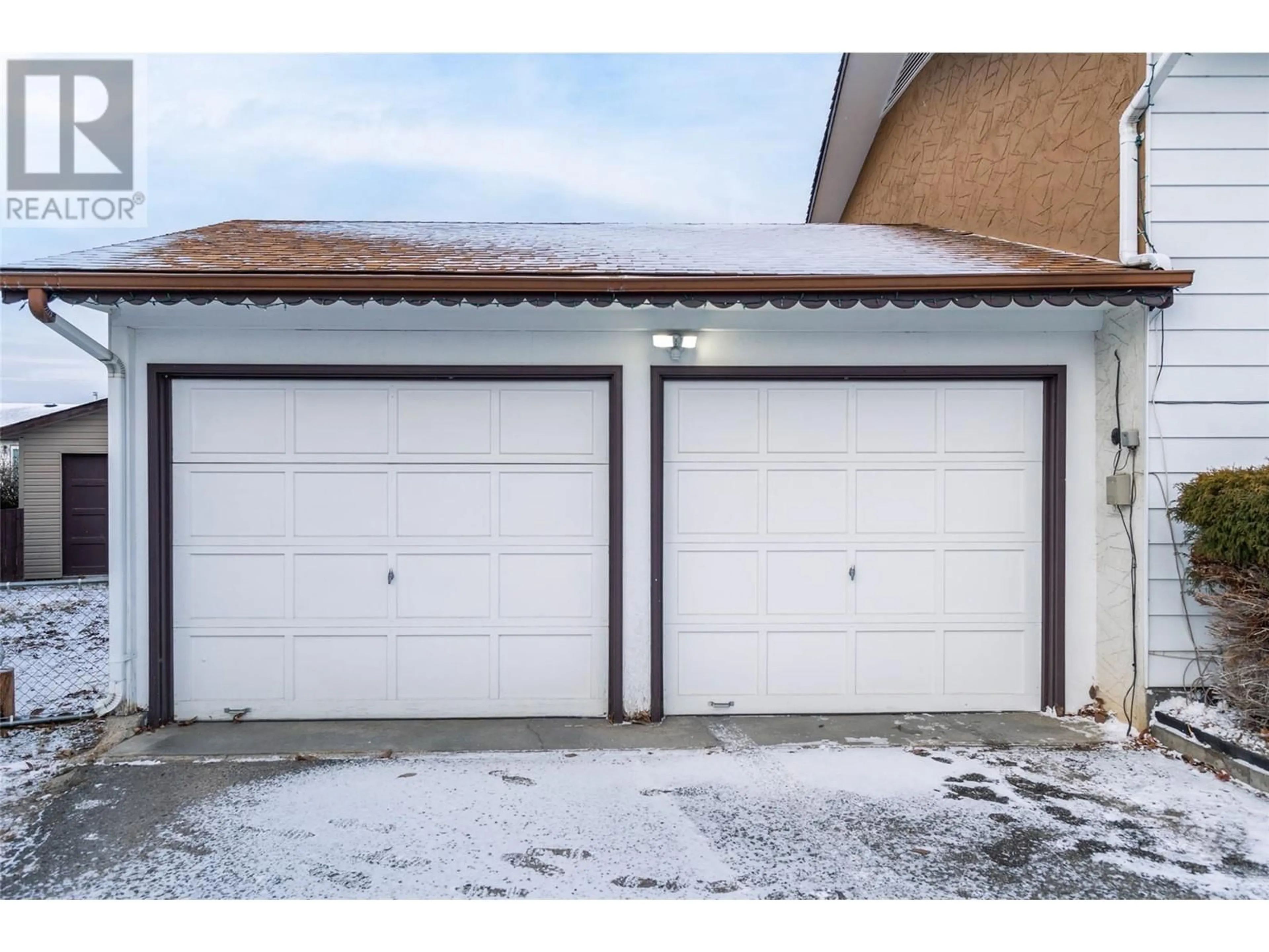 Indoor garage for 200 Jupiter Road, Kelowna British Columbia V1X5W5