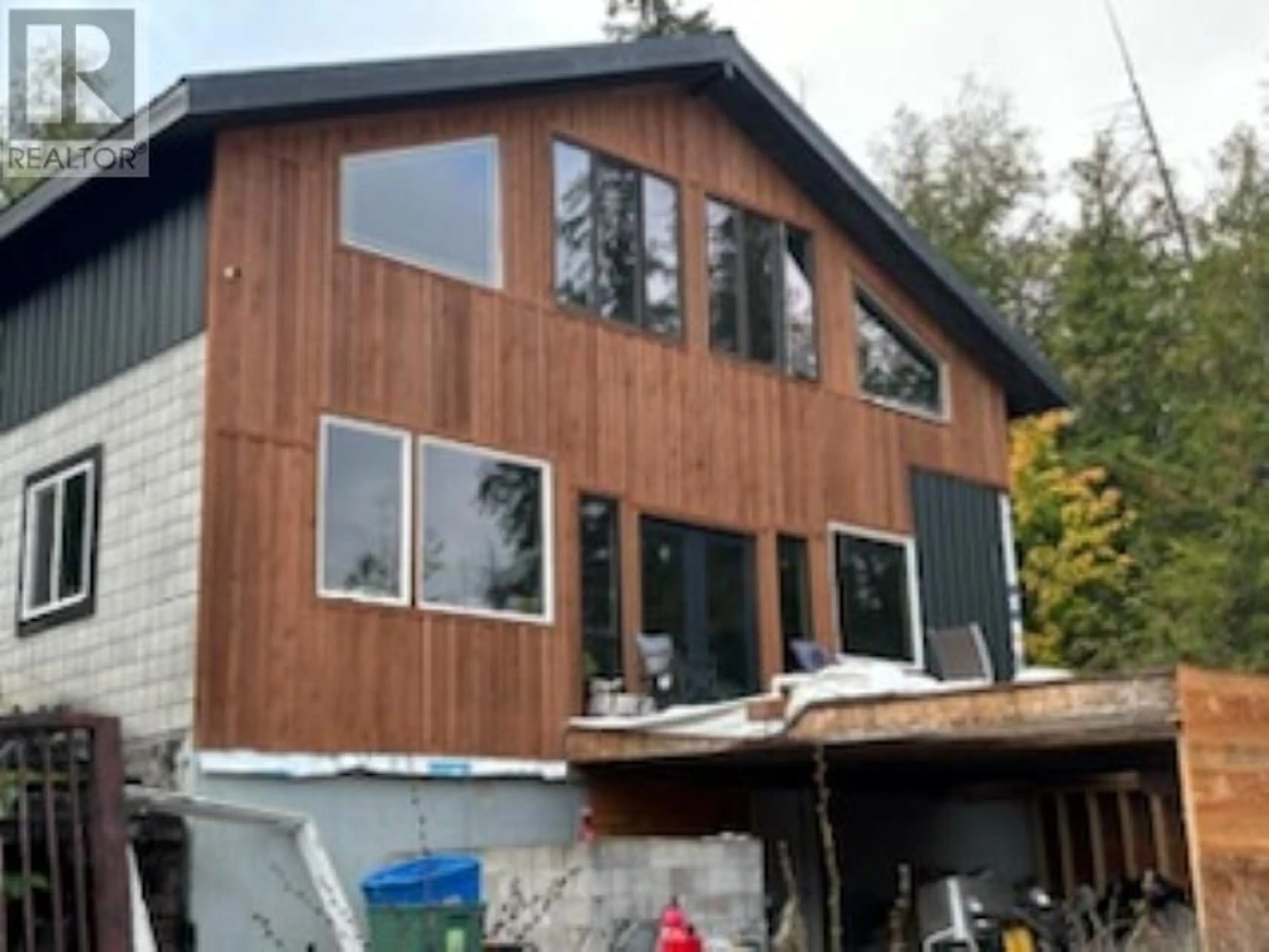 Home with vinyl exterior material, building for 1546 Blind Bay Road, Sorrento British Columbia V0E2W0