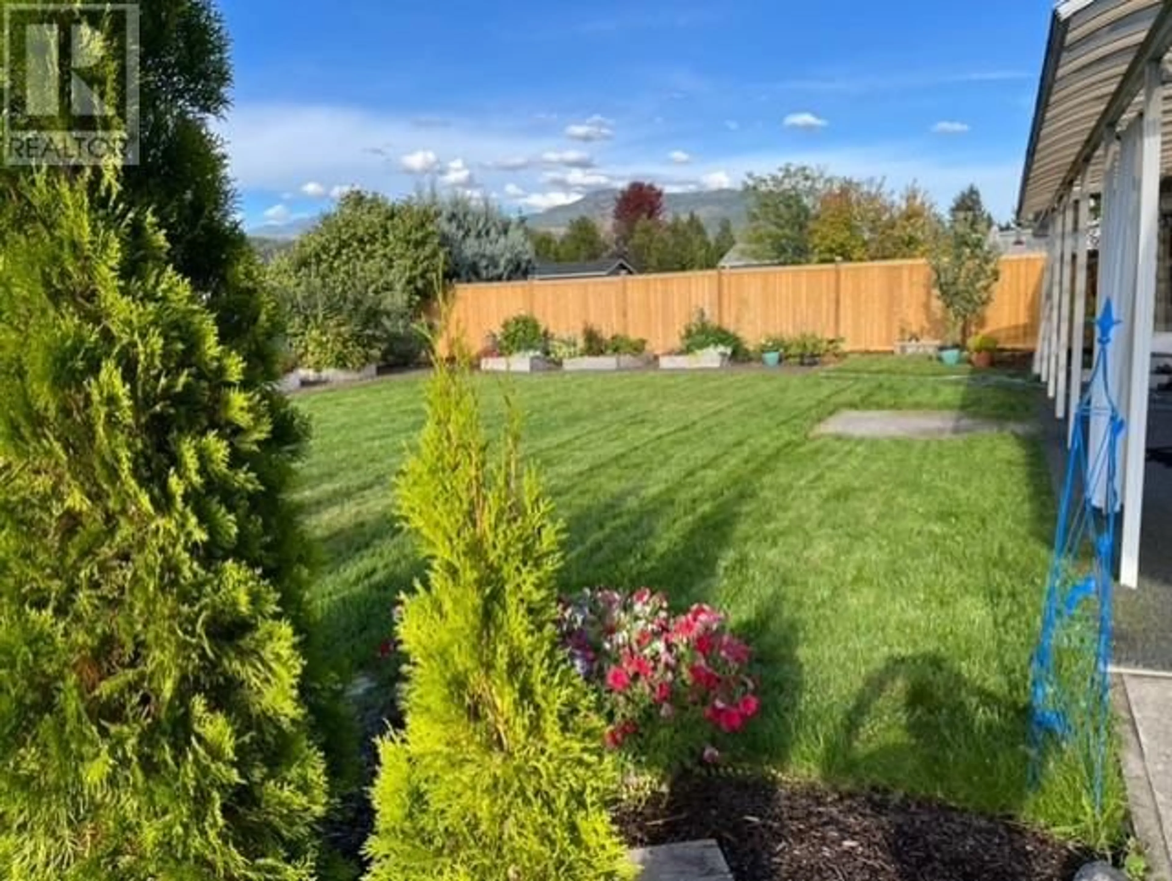 A pic from outside/outdoor area/front of a property/back of a property/a pic from drone, mountain view for 367 ORIOLE WAY, Barriere British Columbia V0E1E0