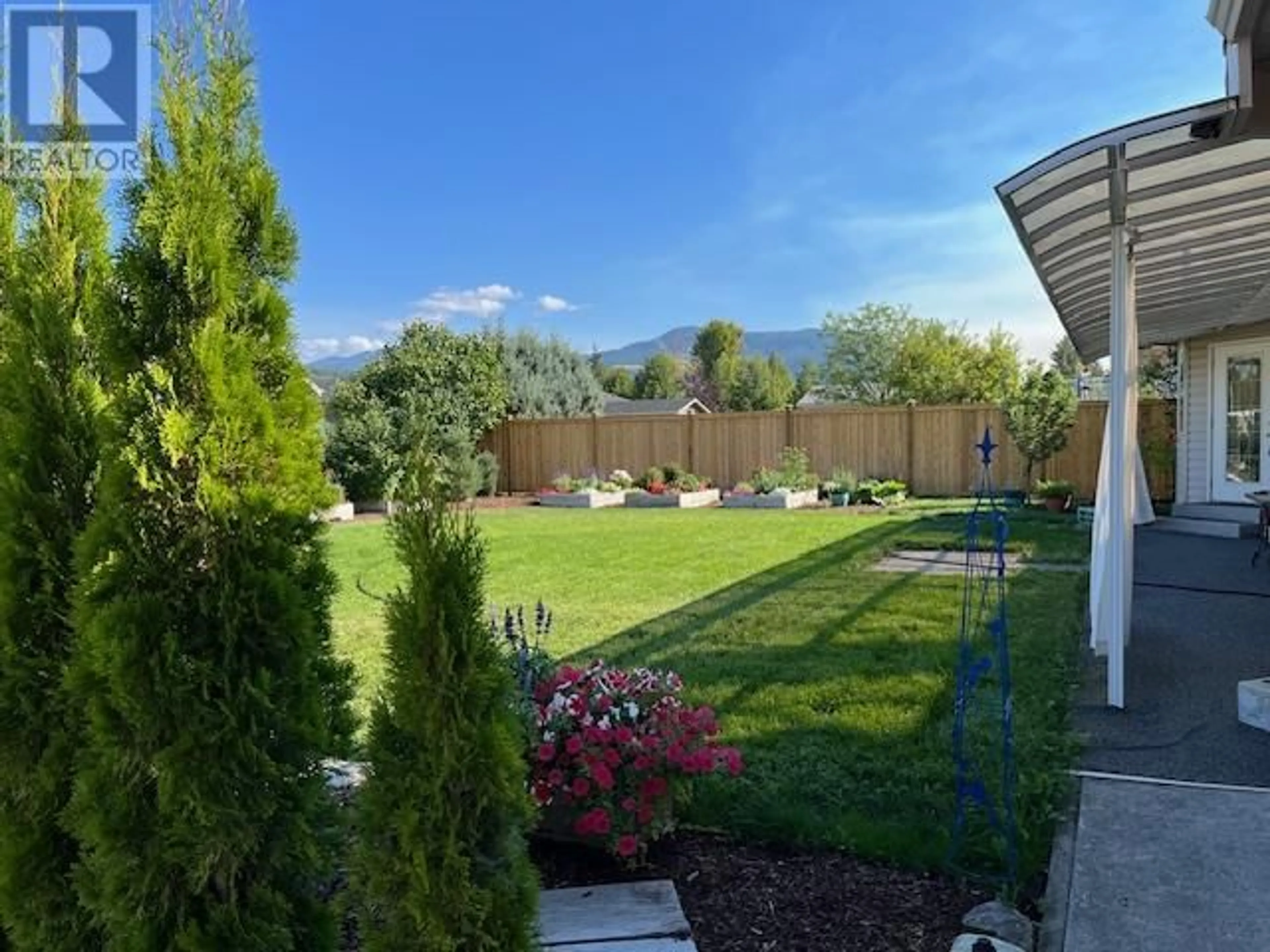 Patio, mountain view for 367 ORIOLE WAY, Barriere British Columbia V0E1E0