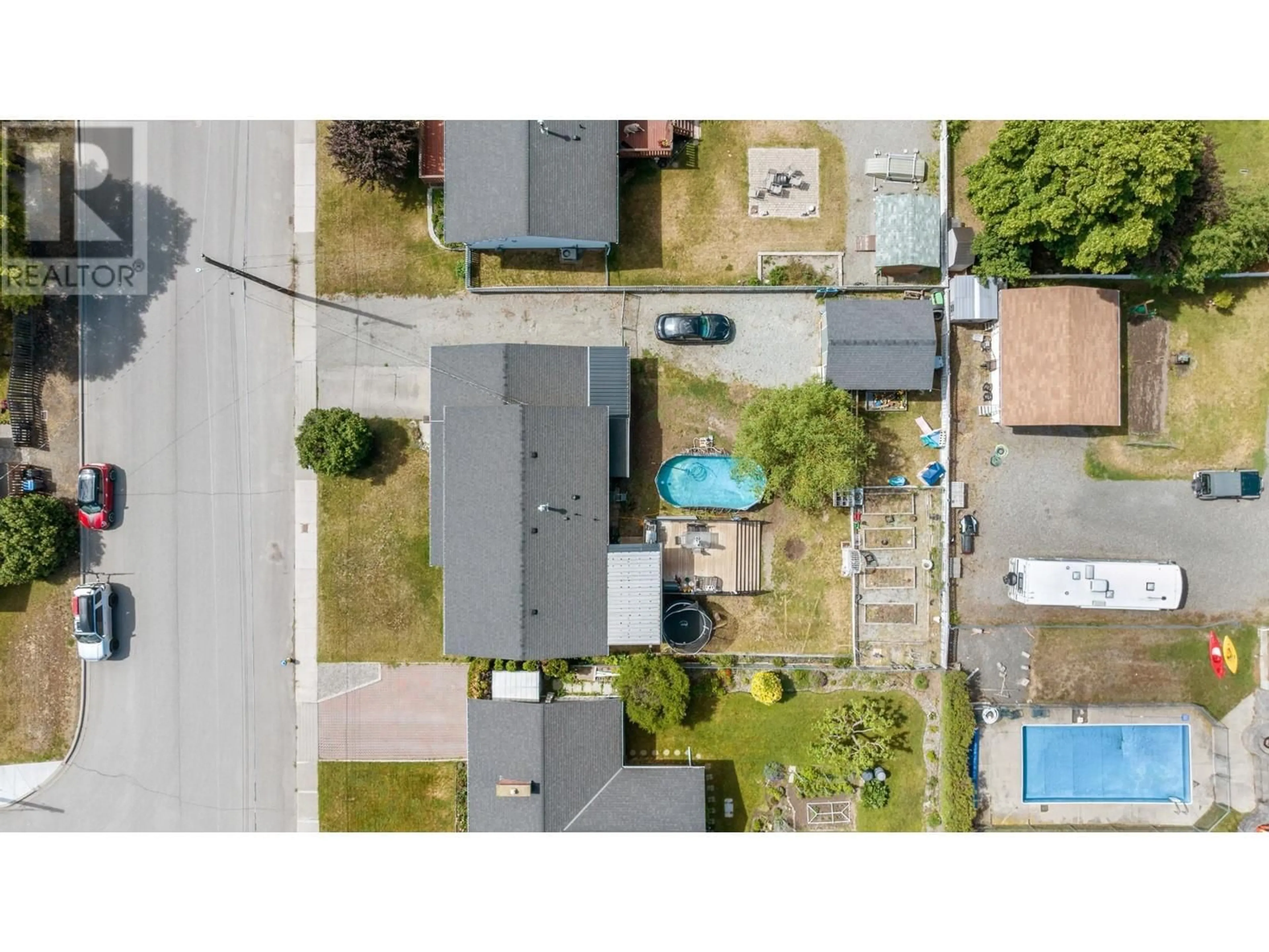 A pic from outside/outdoor area/front of a property/back of a property/a pic from drone, street for 2275 CHAPMAN Street, Merritt British Columbia V1K1B8