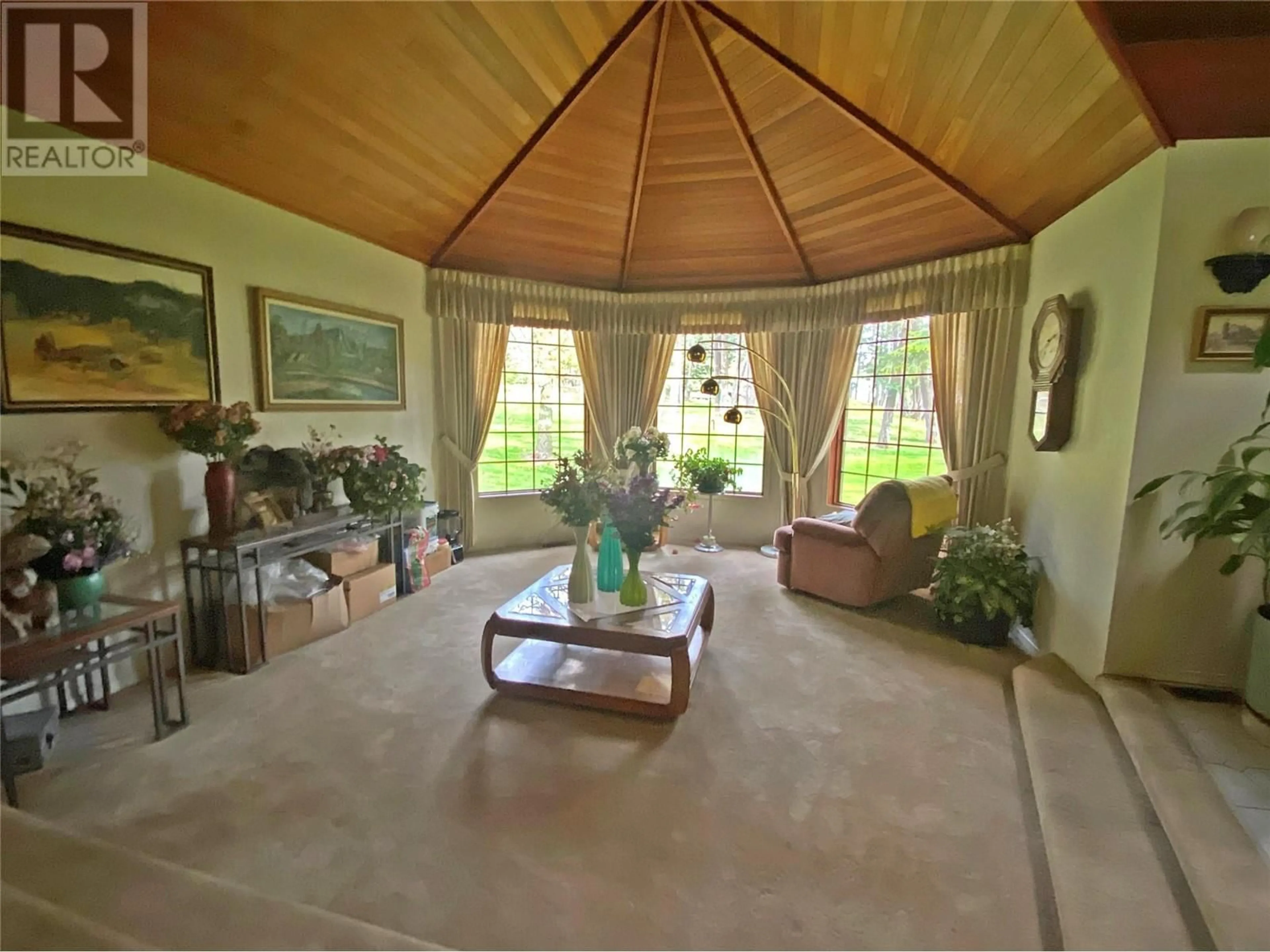 Indoor foyer for 2 MCLURE FERRY ROAD, McLure British Columbia V0E2H0