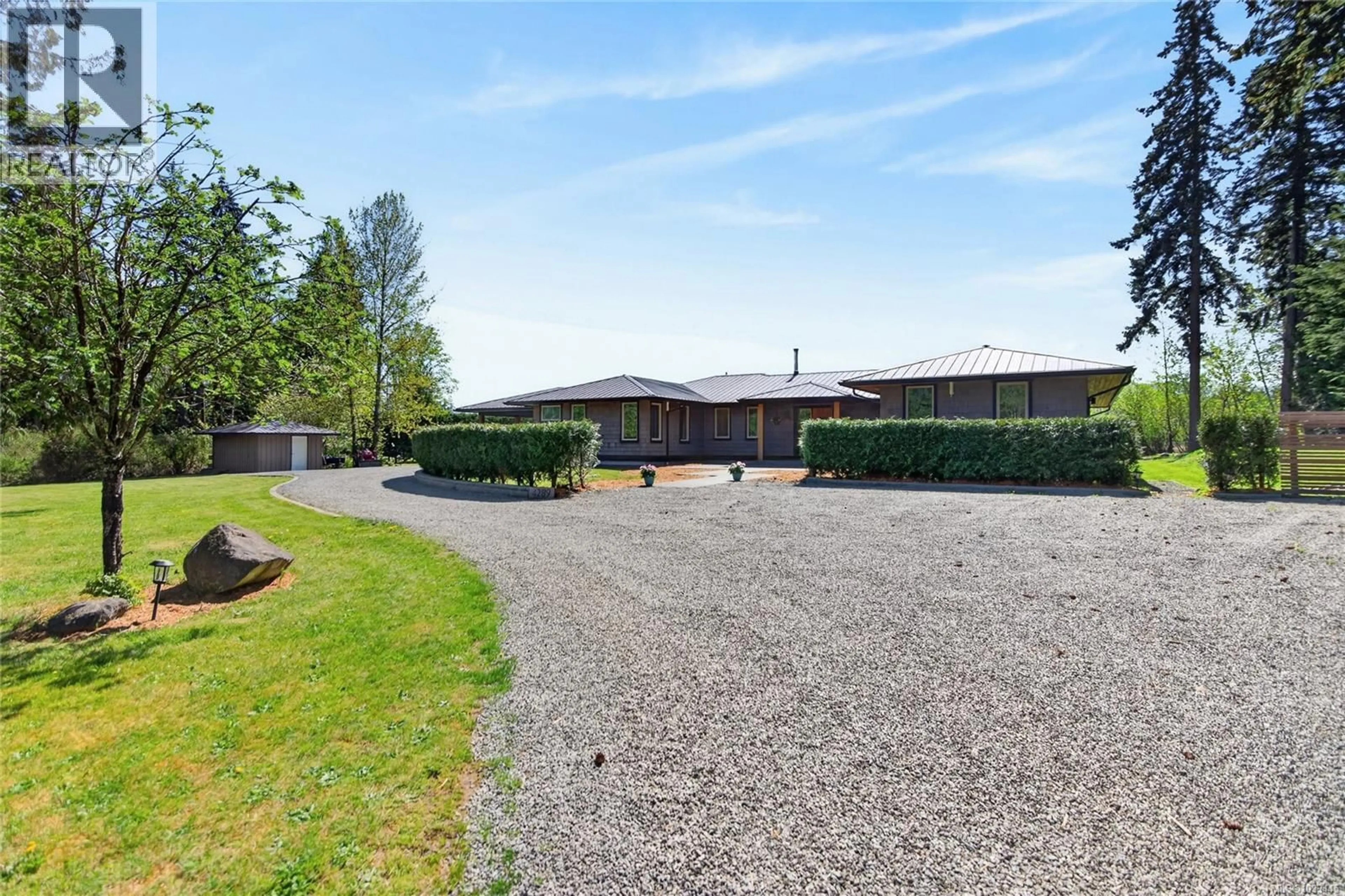 A pic from outside/outdoor area/front of a property/back of a property/a pic from drone, street for 4287,4289 MARSDEN ROAD, Courtenay British Columbia V9N9N4