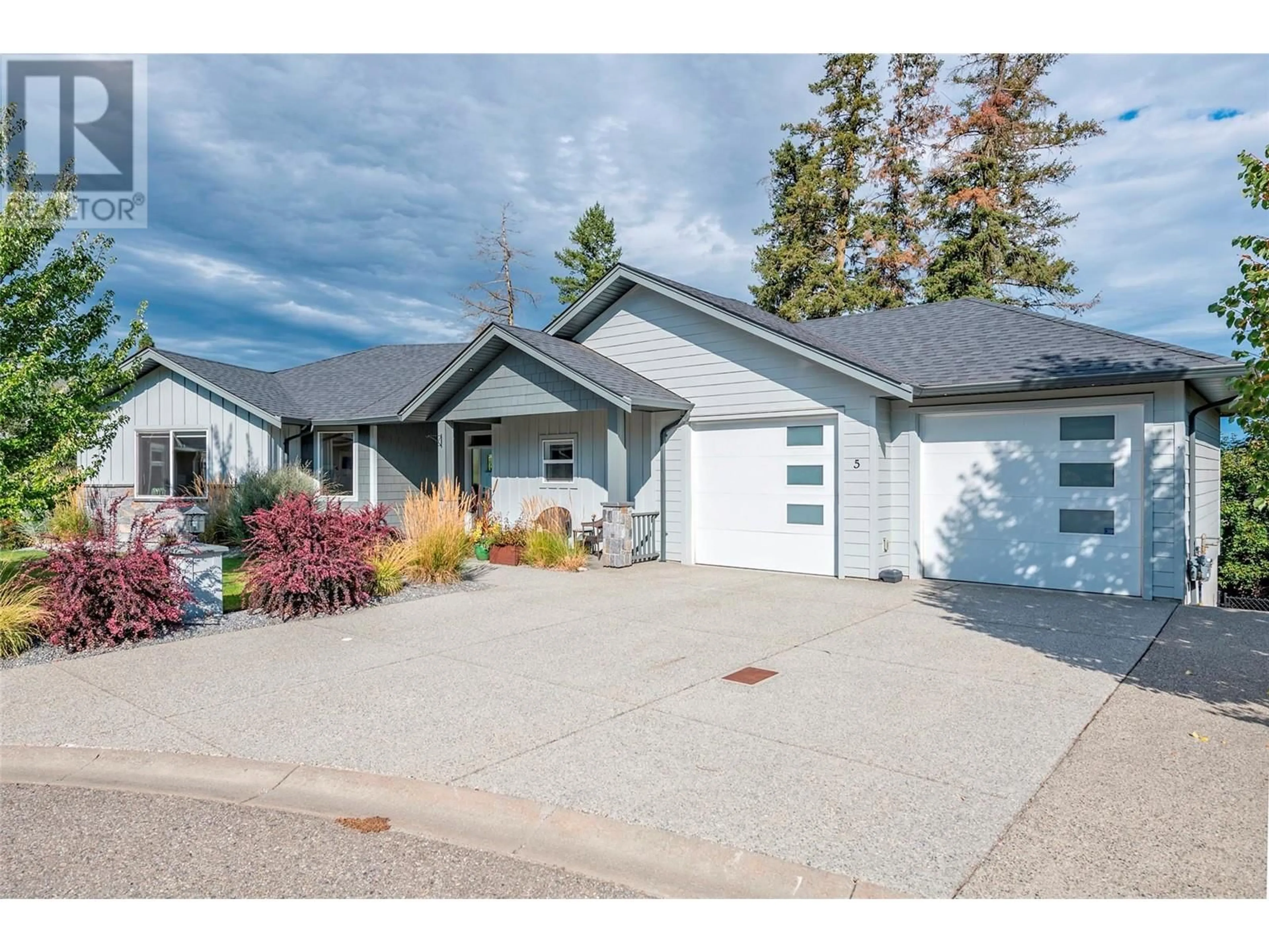 Home with vinyl exterior material, street for 2435 Okanagan Street Unit# 5, Armstrong British Columbia V4Y0B7