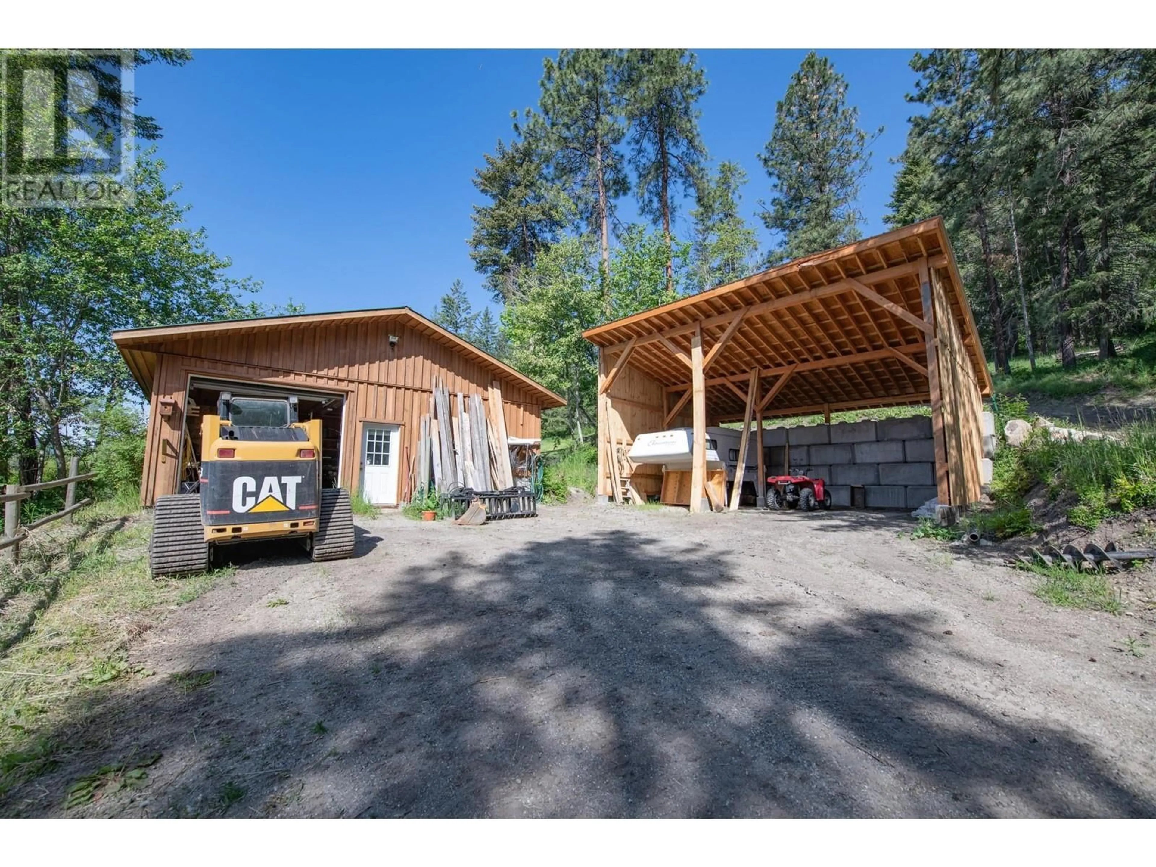 Indoor garage for 233 ALBERS ROAD, Lumby British Columbia V0E2G5