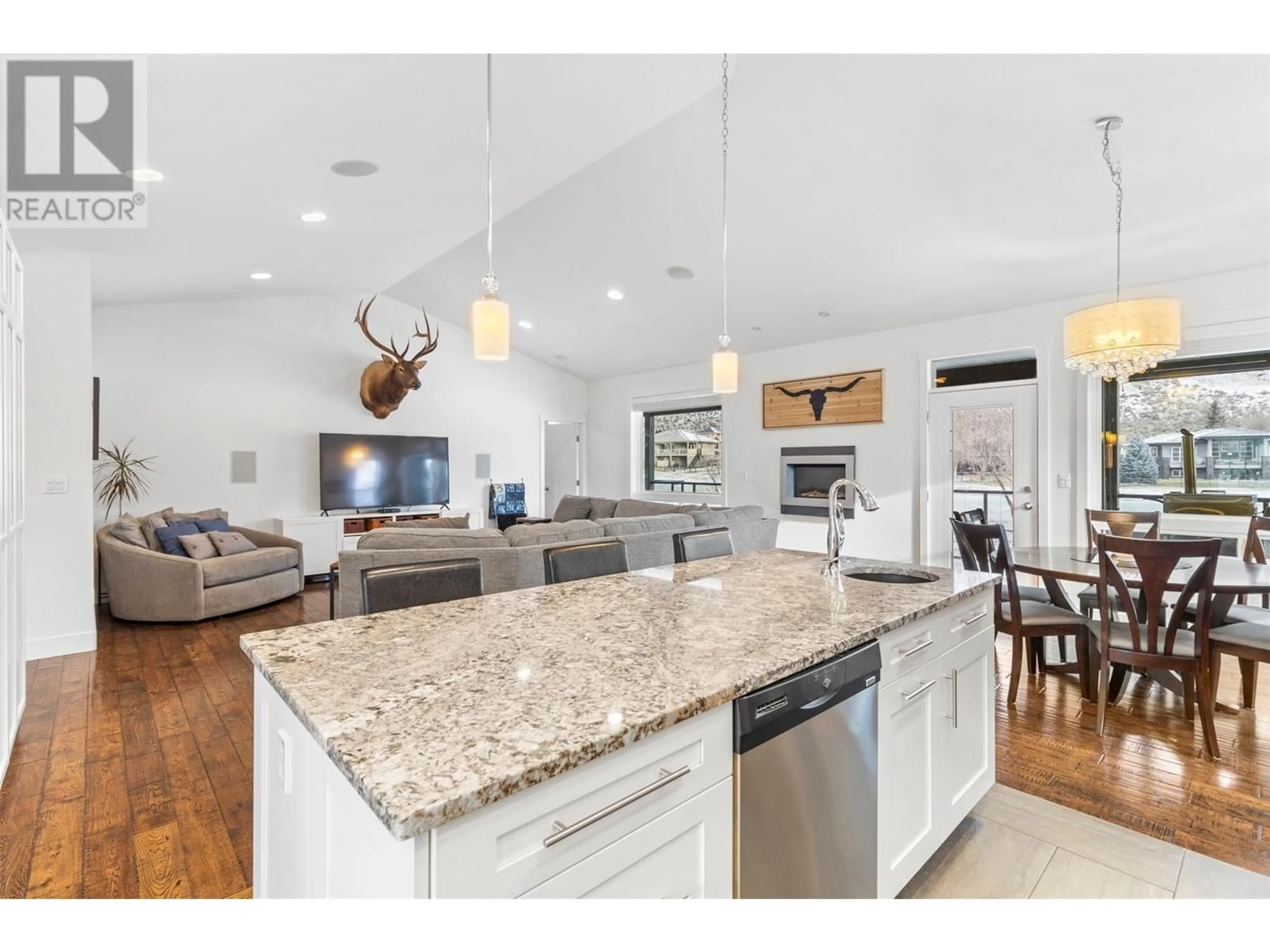 Open concept kitchen, unknown for 3732 Navatanee Drive, Kamloops British Columbia V2H1S1