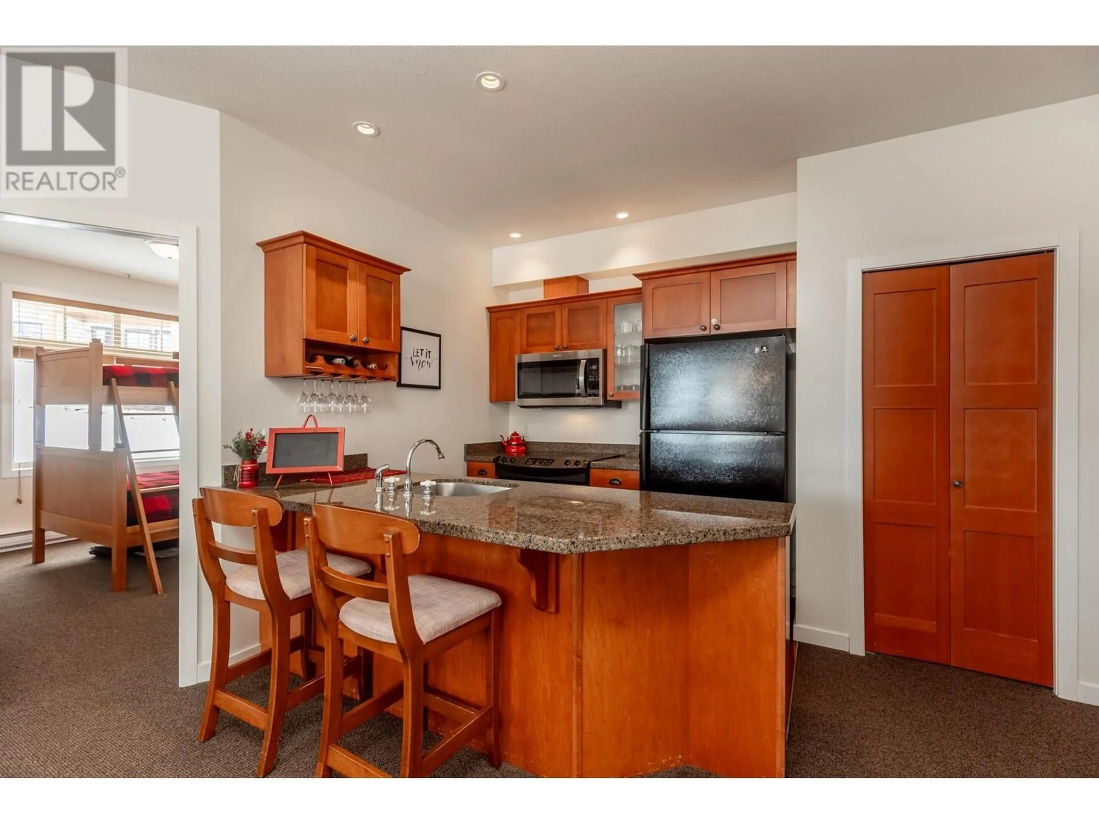 Standard kitchen, unknown for 255 Feathertop Way Unit# 224, Big White British Columbia V1P1T4