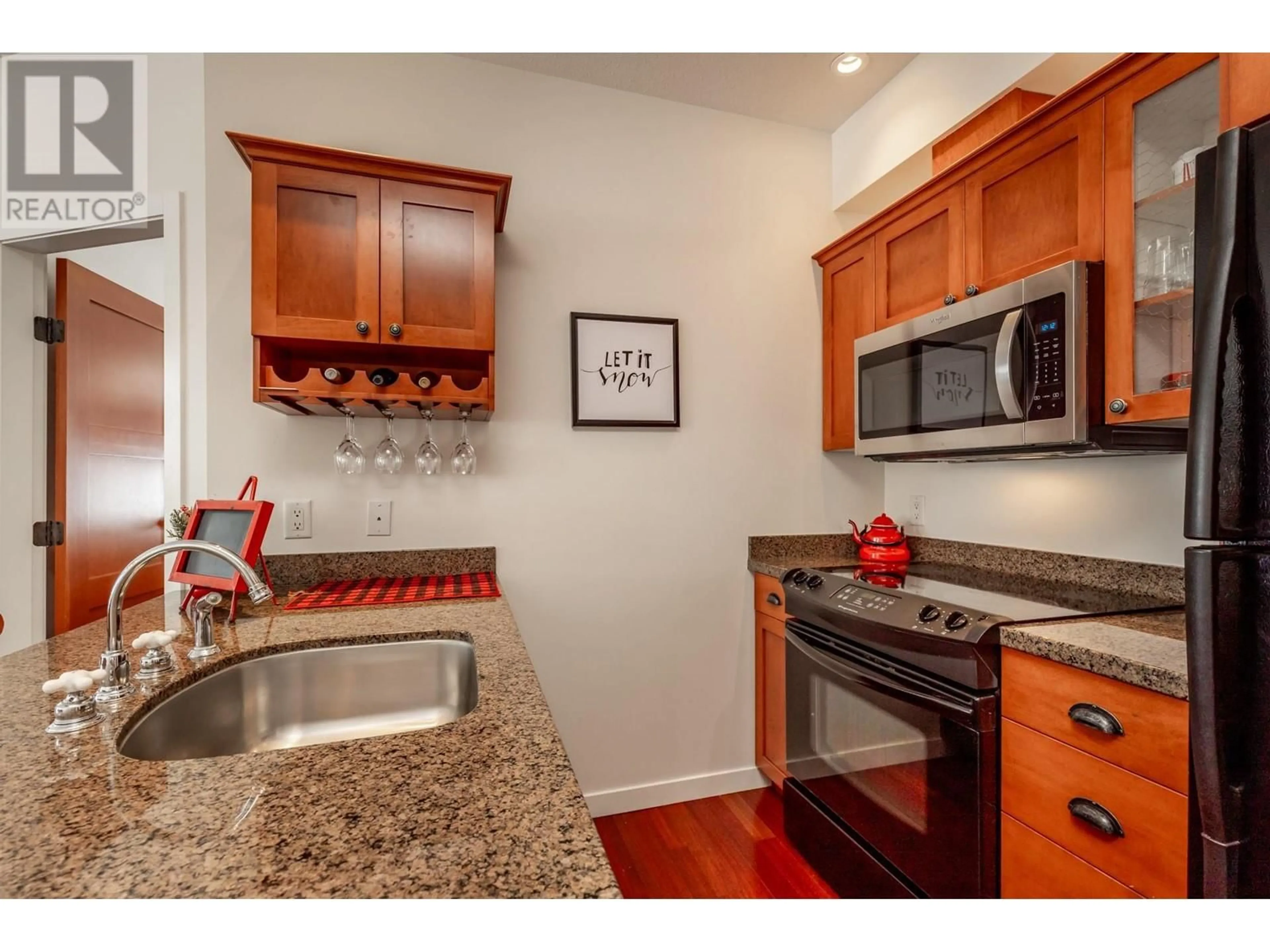 Standard kitchen, unknown for 255 Feathertop Way Unit# 224, Big White British Columbia V1P1T4