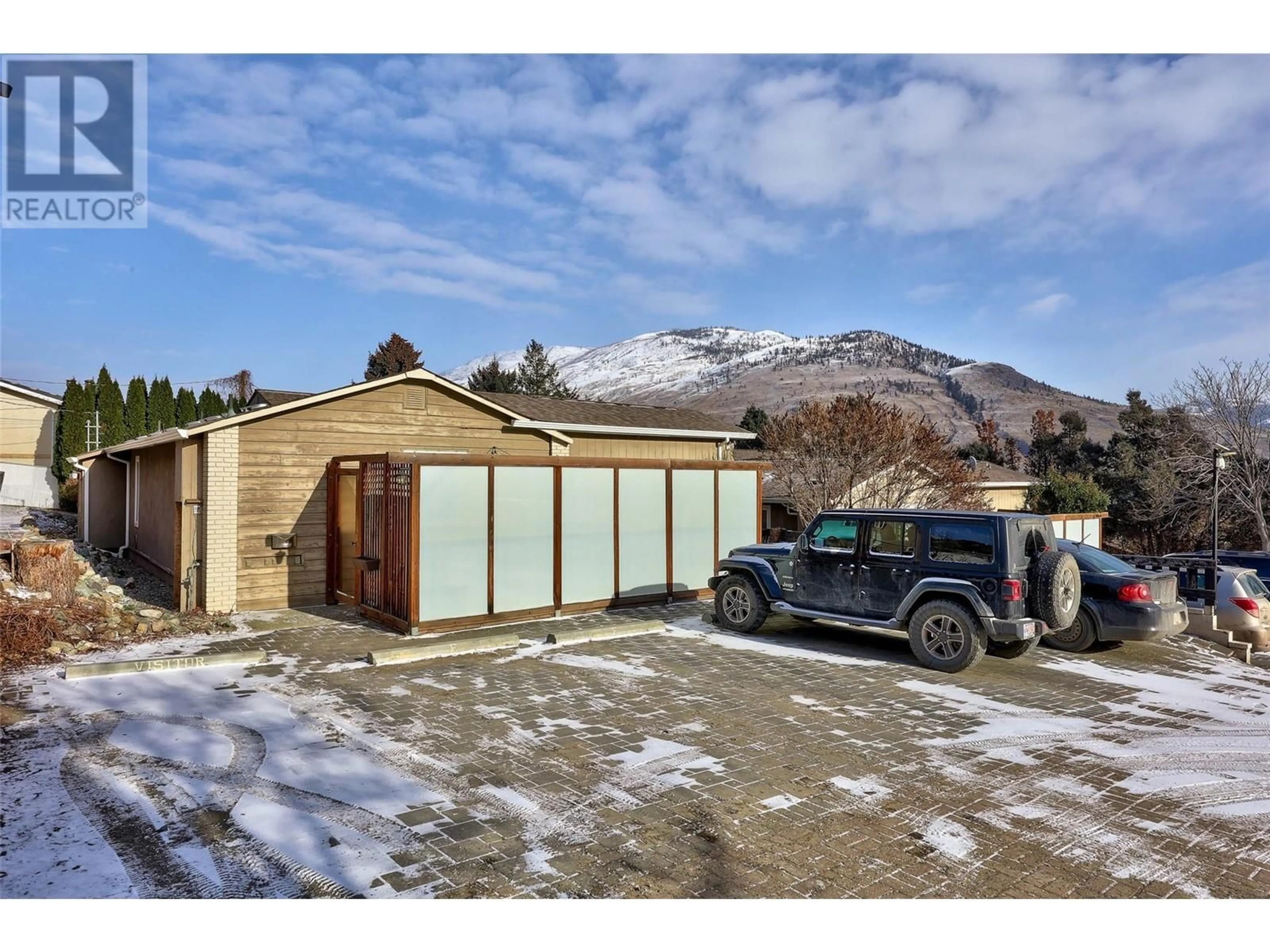 Indoor garage for 870 McQueen Drive Unit# 105, Kamloops British Columbia V2B7X9