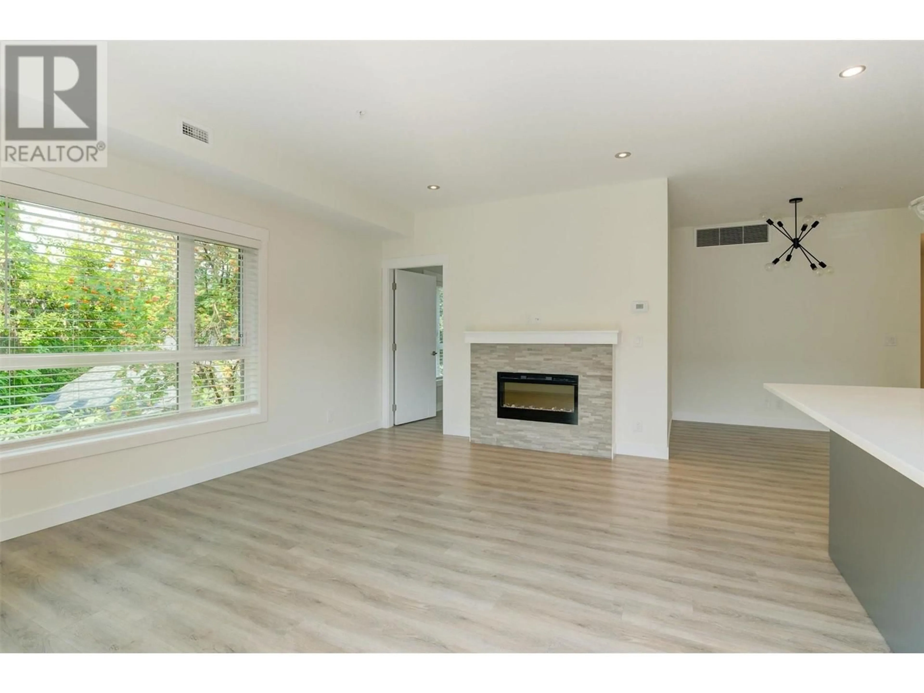 A pic of a room for 209 - 1883 WATER STREET, Kelowna British Columbia V1Y1K4