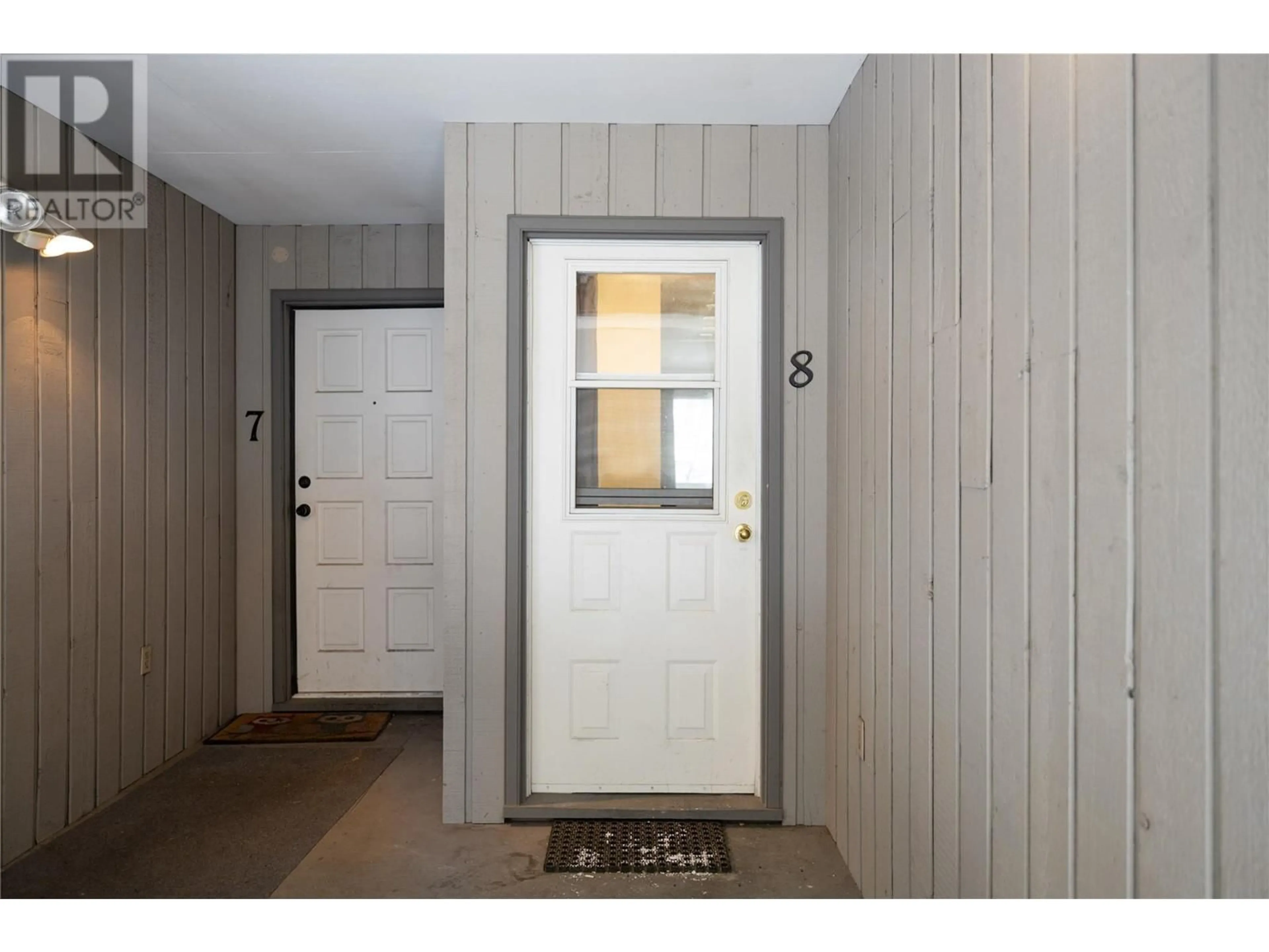 Indoor entryway for 8 - 340 MILLS ROAD, Kelowna British Columbia V1X4G8