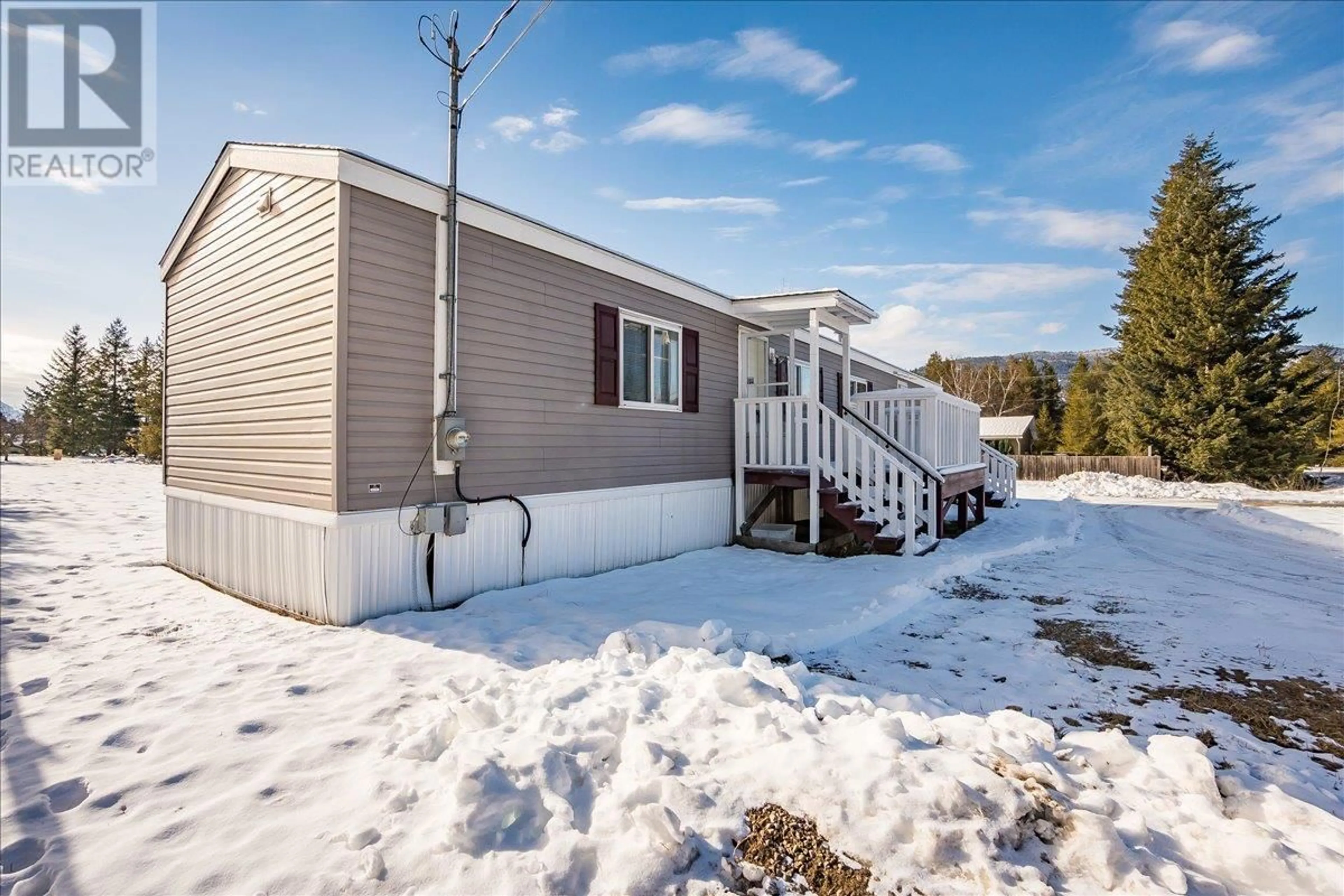 Home with vinyl exterior material, unknown for 941 HILLVIEW ROAD, Castlegar British Columbia V1N4K7