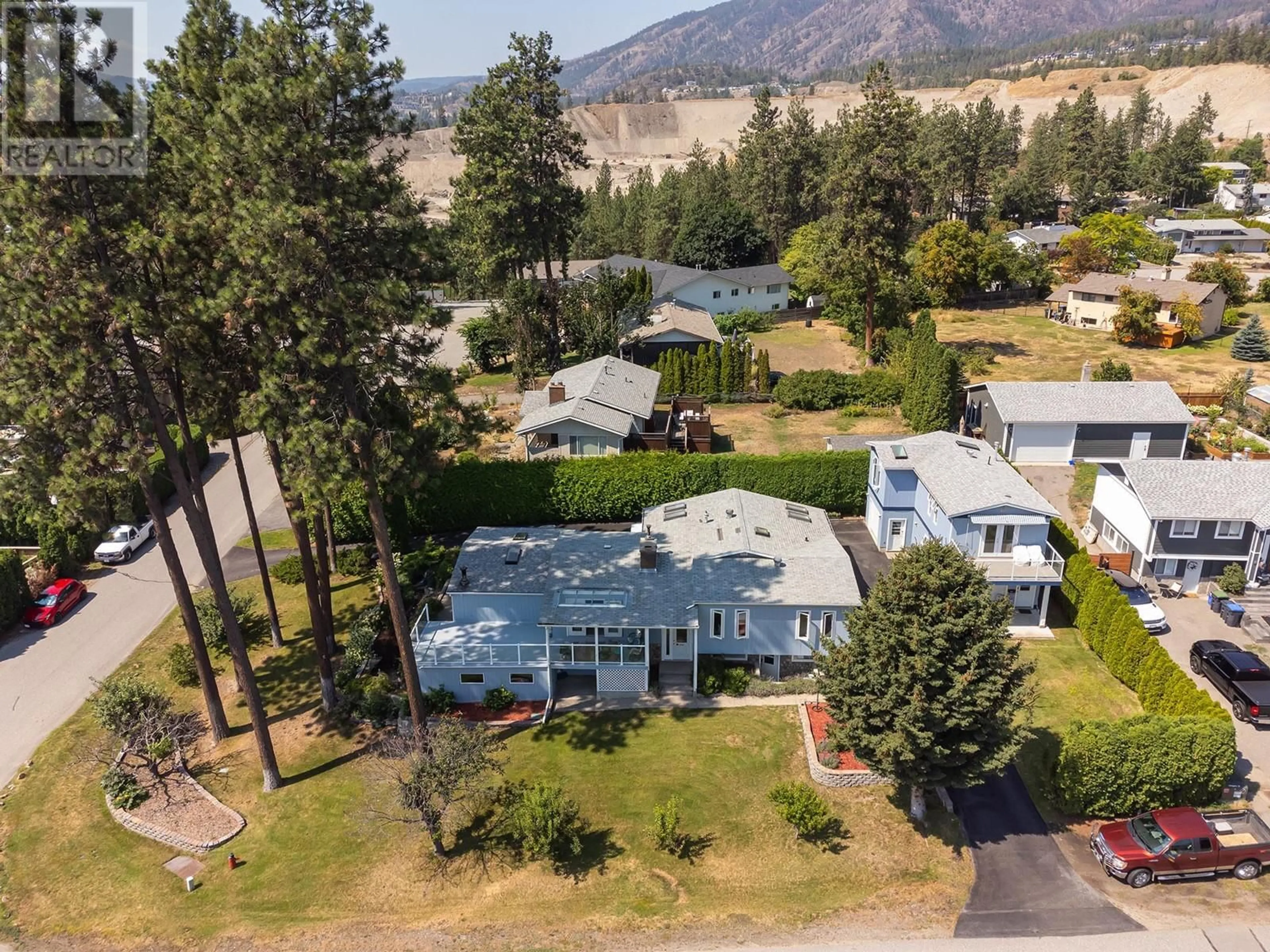 A pic from outside/outdoor area/front of a property/back of a property/a pic from drone, mountain view for 2280 Somerset Road, West Kelowna British Columbia V1z2K8