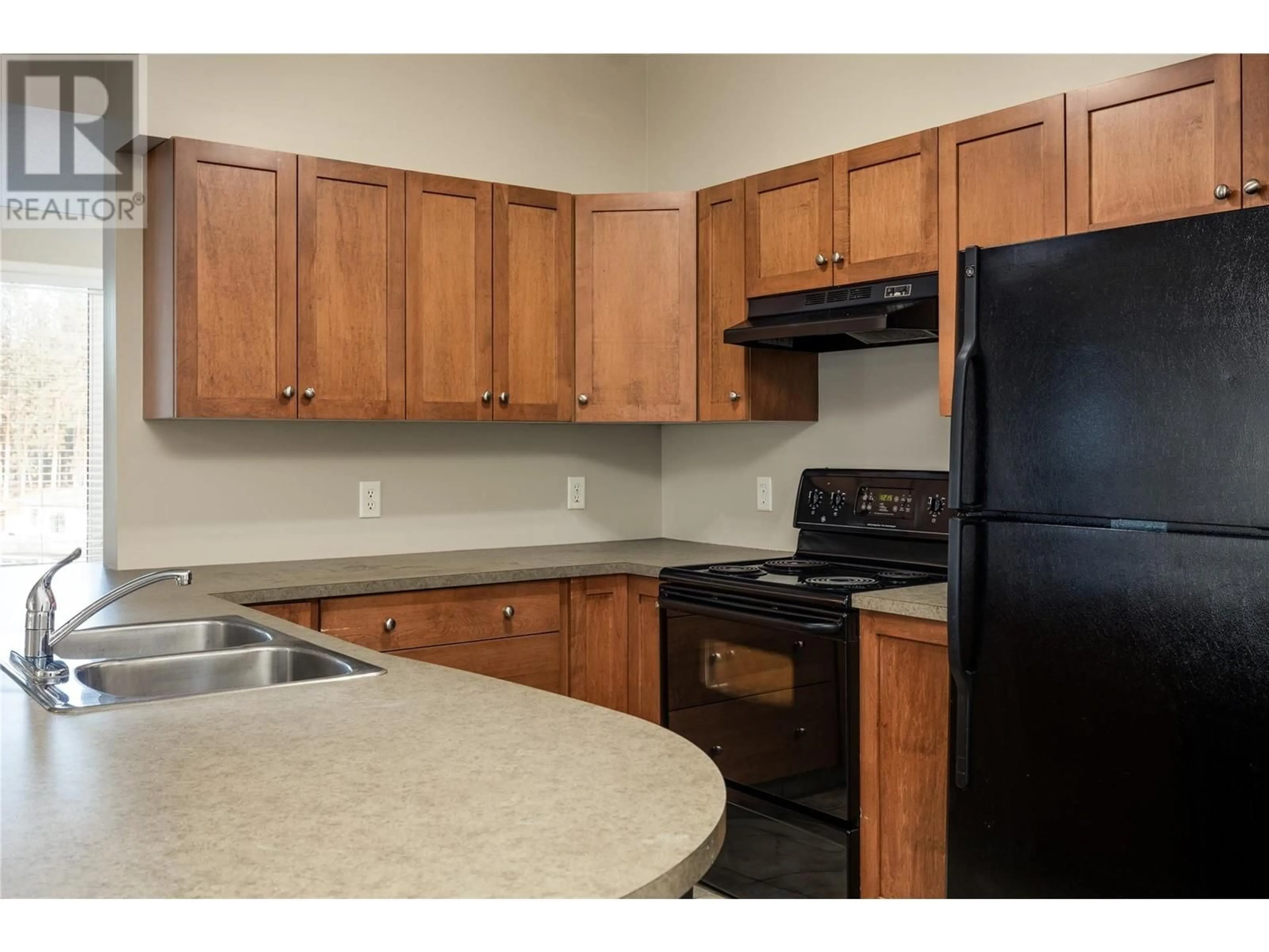 Standard kitchen, unknown for 1207 - 3168 VIA CENTRALE DRIVE, Kelowna British Columbia V1V2R6