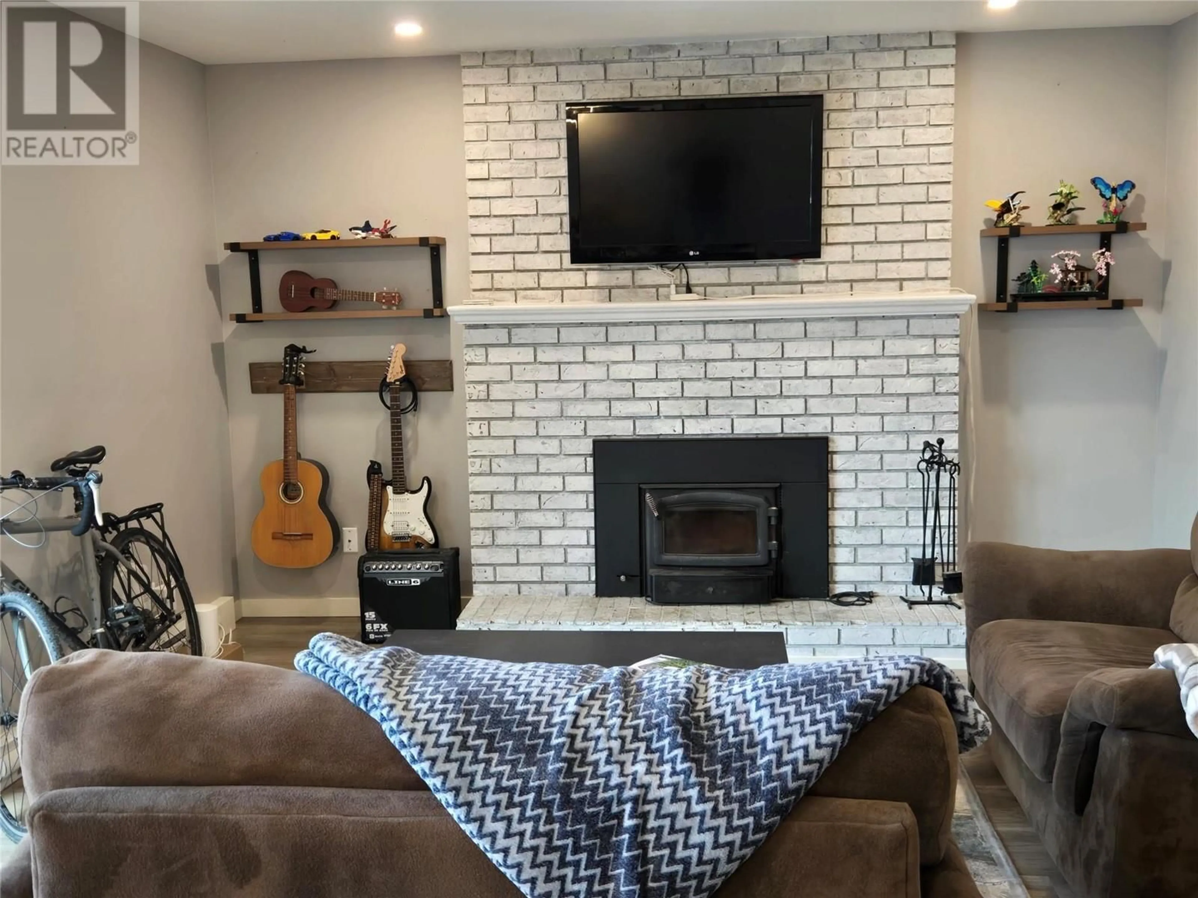 Living room with furniture, unknown for 10 - 340 MILLS ROAD, Kelowna British Columbia V1X4G8