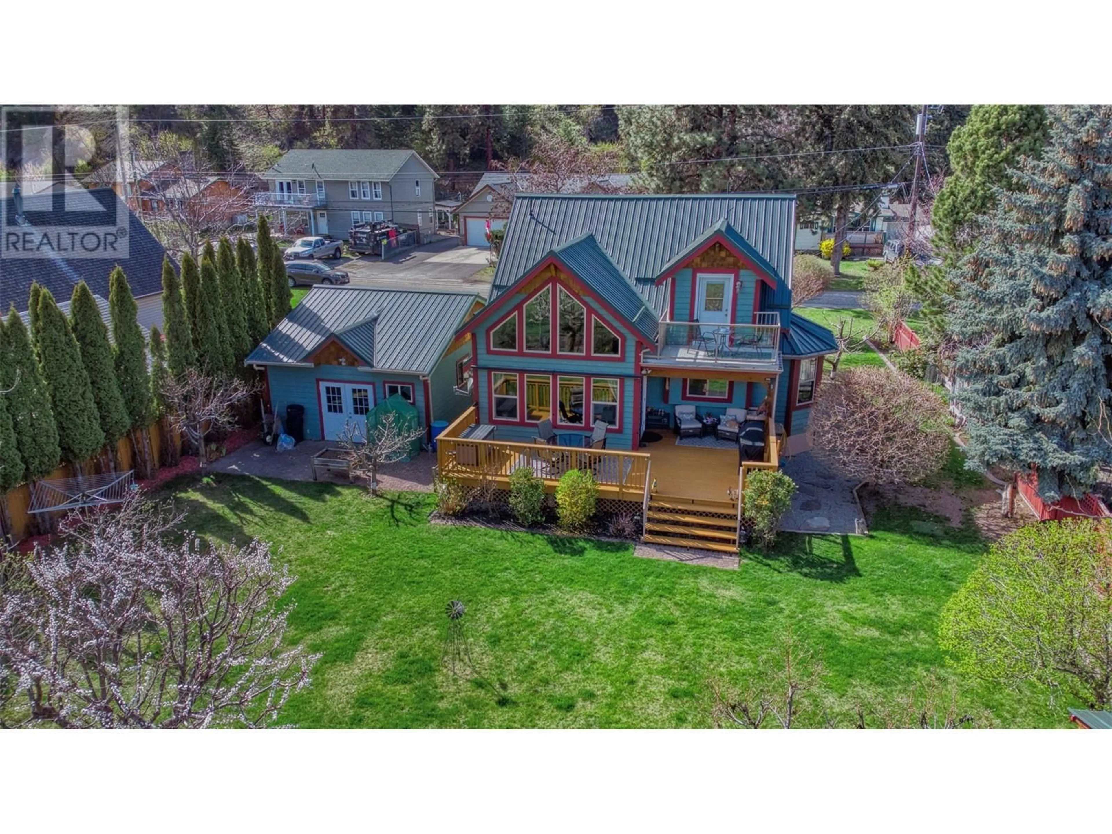 A pic from outside/outdoor area/front of a property/back of a property/a pic from drone, unknown for 7331 FINTRY DELTA ROAD, Kelowna British Columbia V1Z3R8