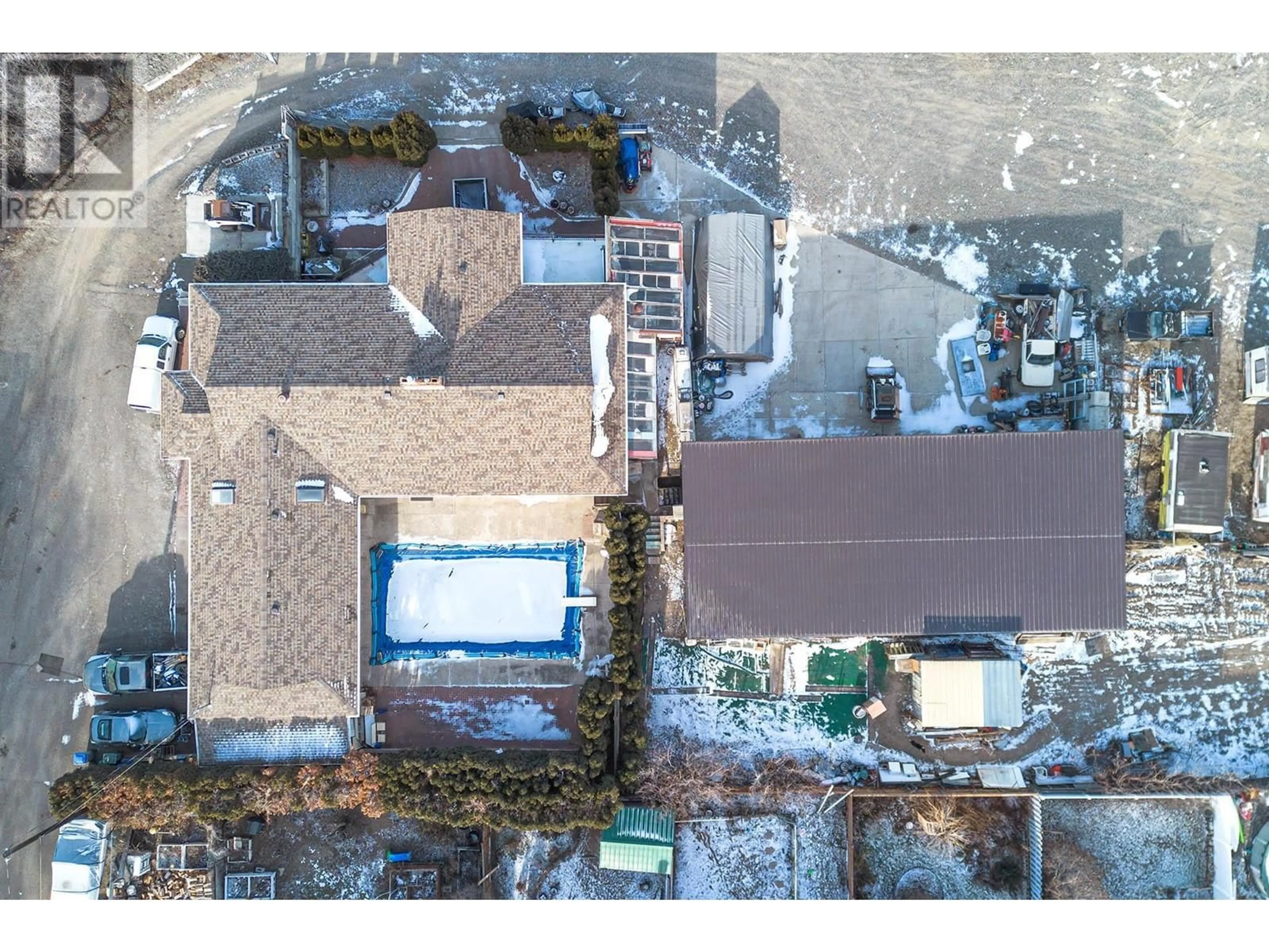 A pic from outside/outdoor area/front of a property/back of a property/a pic from drone, street for 964 FERNIE Road, Kamloops British Columbia V2C1B3