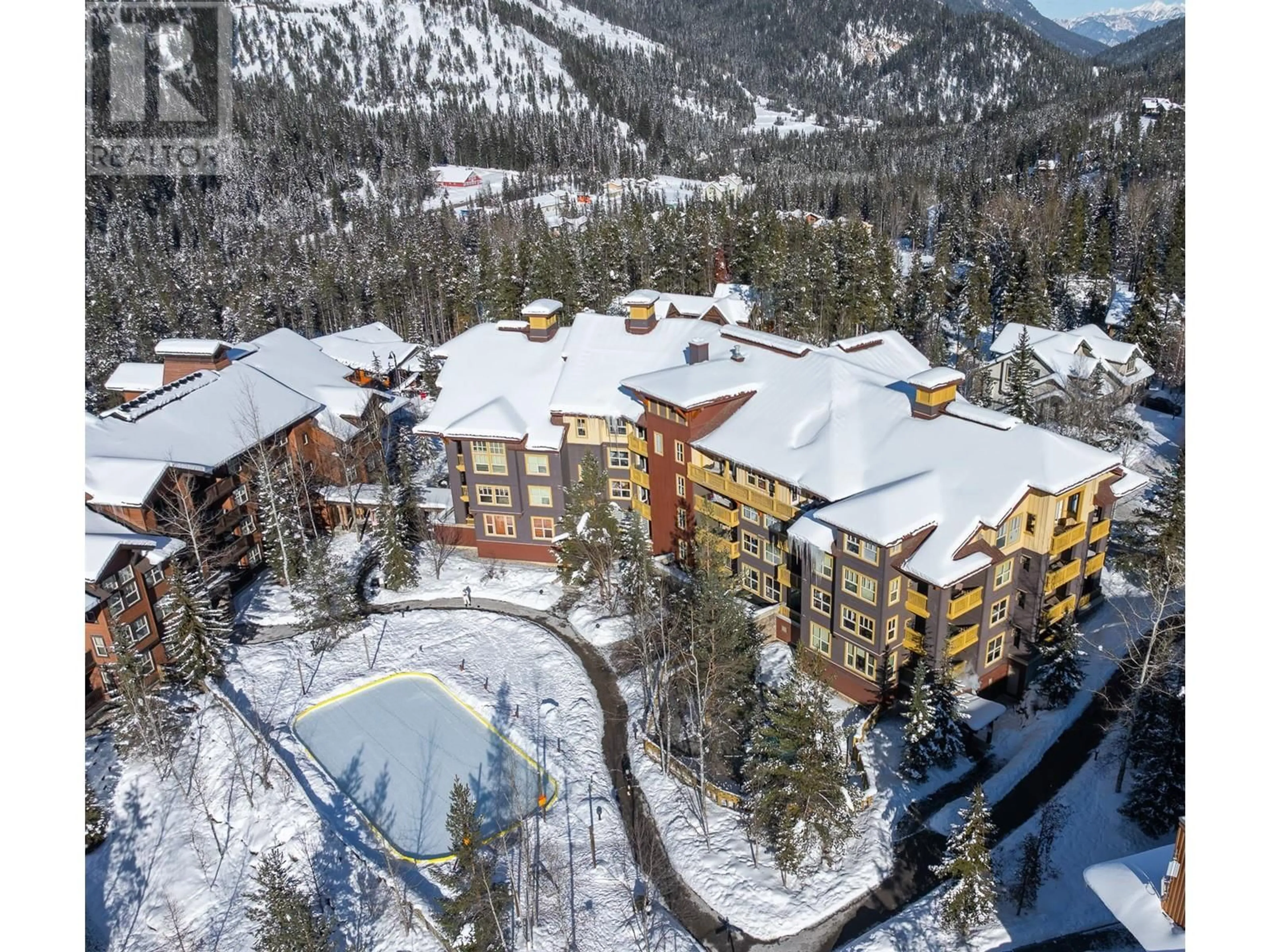 A pic from outside/outdoor area/front of a property/back of a property/a pic from drone, mountain view for 2070 SUMMIT DRIVE, Panorama British Columbia V0A1T0