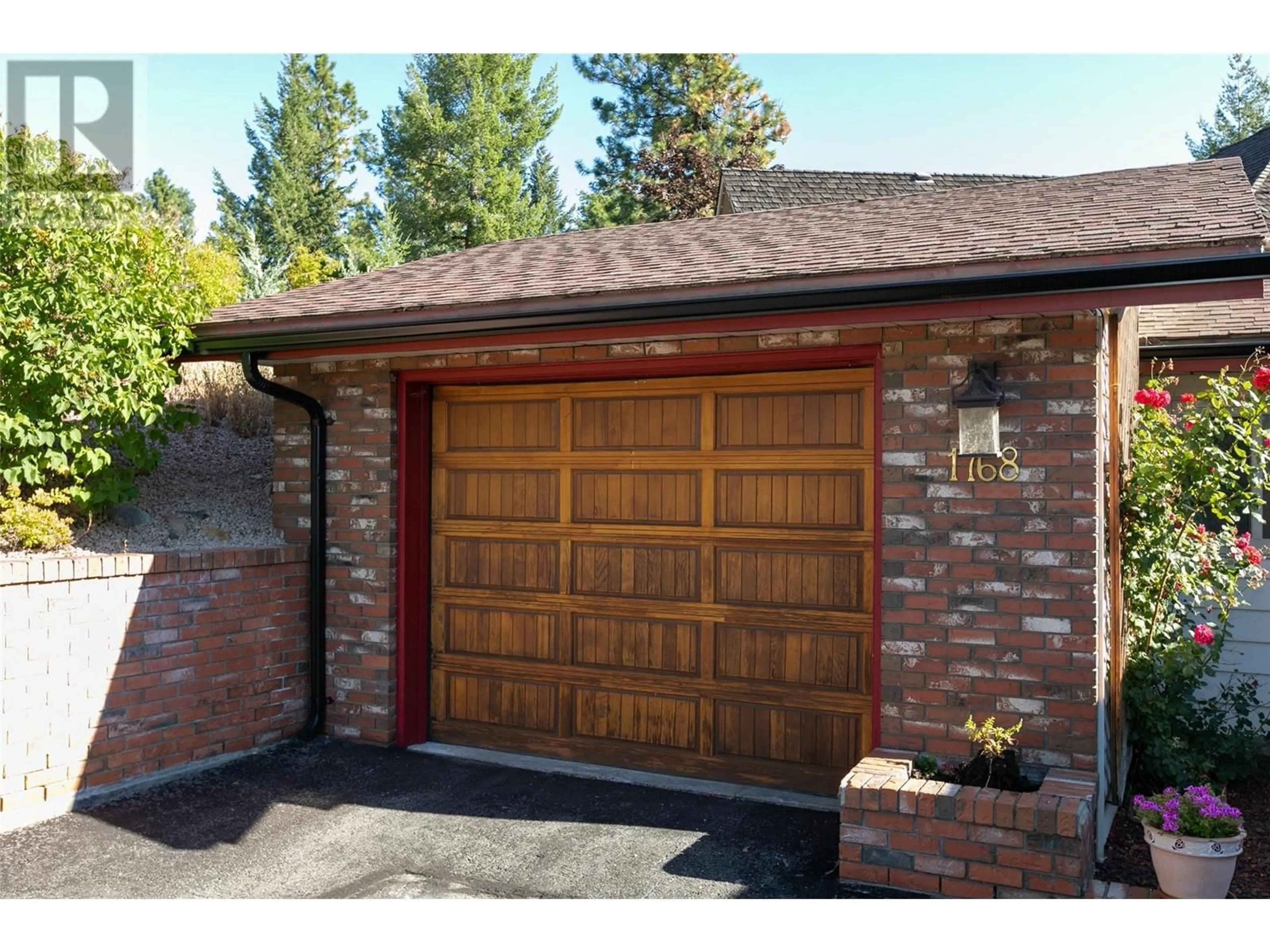 Indoor garage for 1768 Keloka Drive, West Kelowna British Columbia V1Z2X1