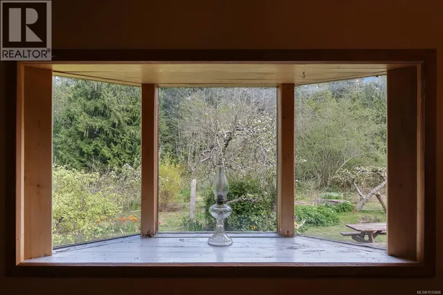 9210 MCFARLANE ROAD, Denman Island 4