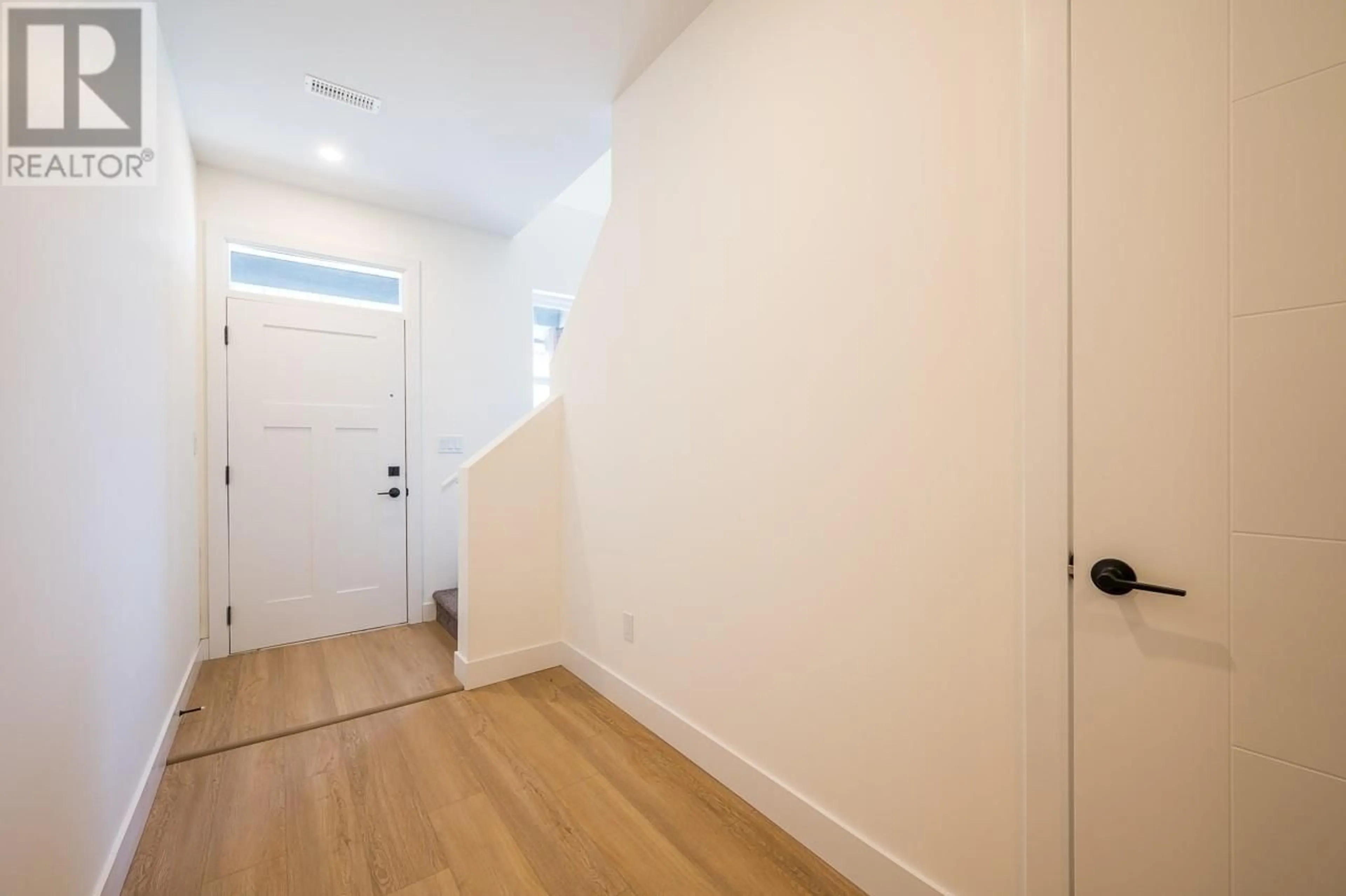 Unknown for 113 - 2648 TRANQUILLE ROAD, Kamloops British Columbia V2B3P1