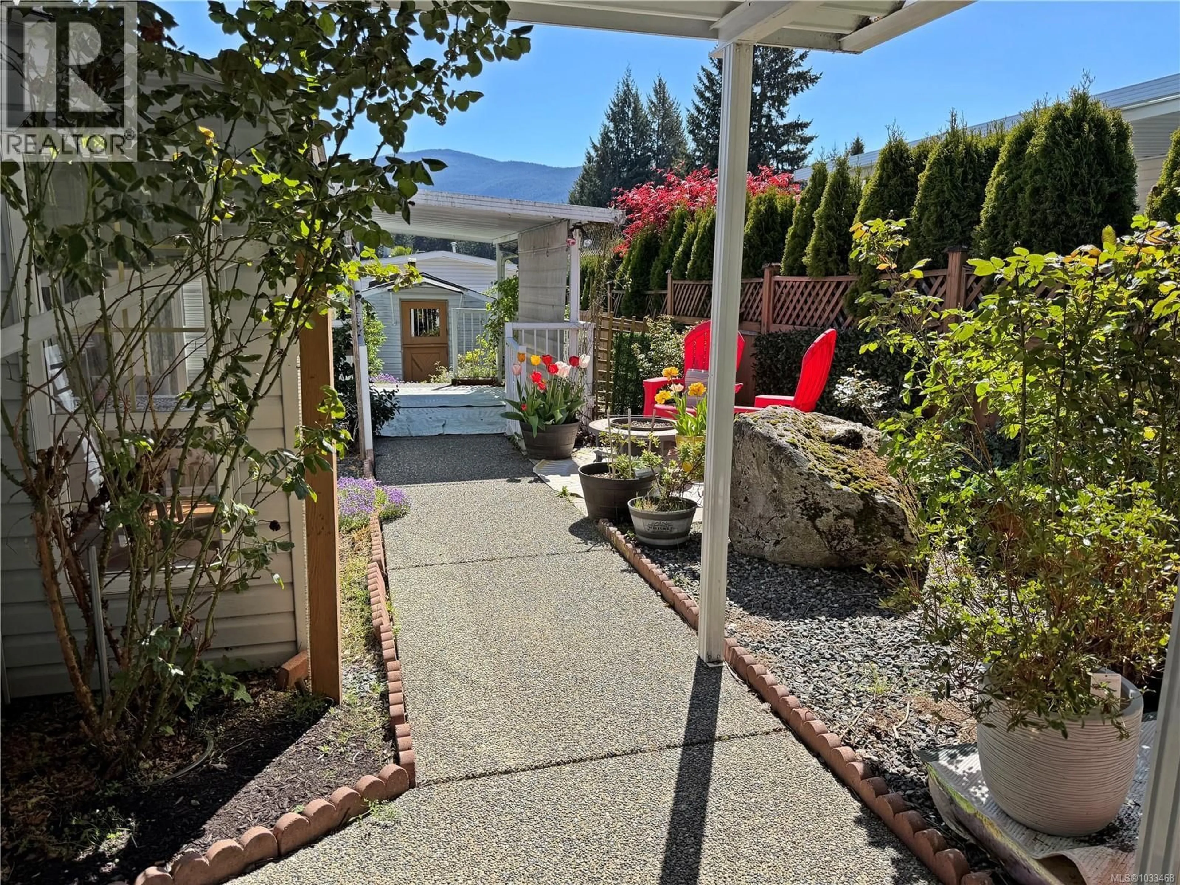 Patio, street for 3963 VALEWOOD DRIVE, Nanaimo British Columbia V9T6B9