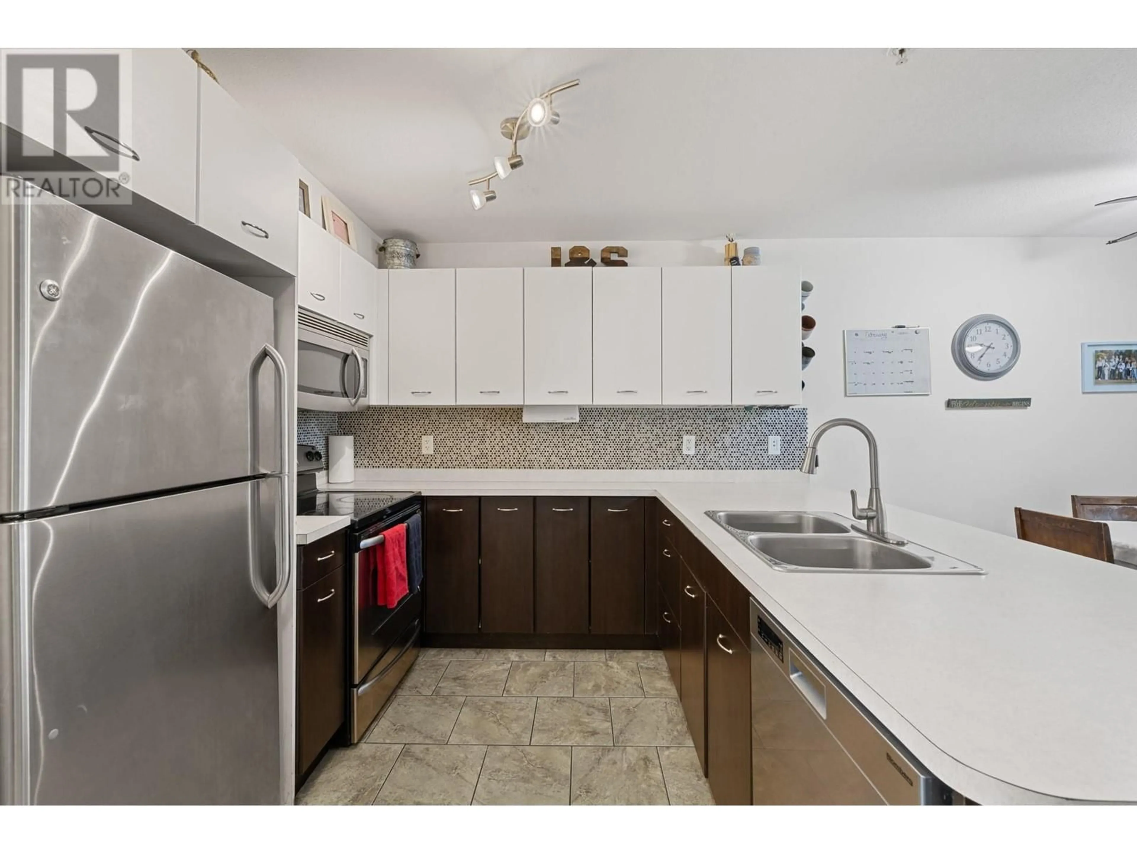 Standard kitchen, ceramic/tile floor for 104 - 539 YATES ROAD, Kelowna British Columbia V1V2T8
