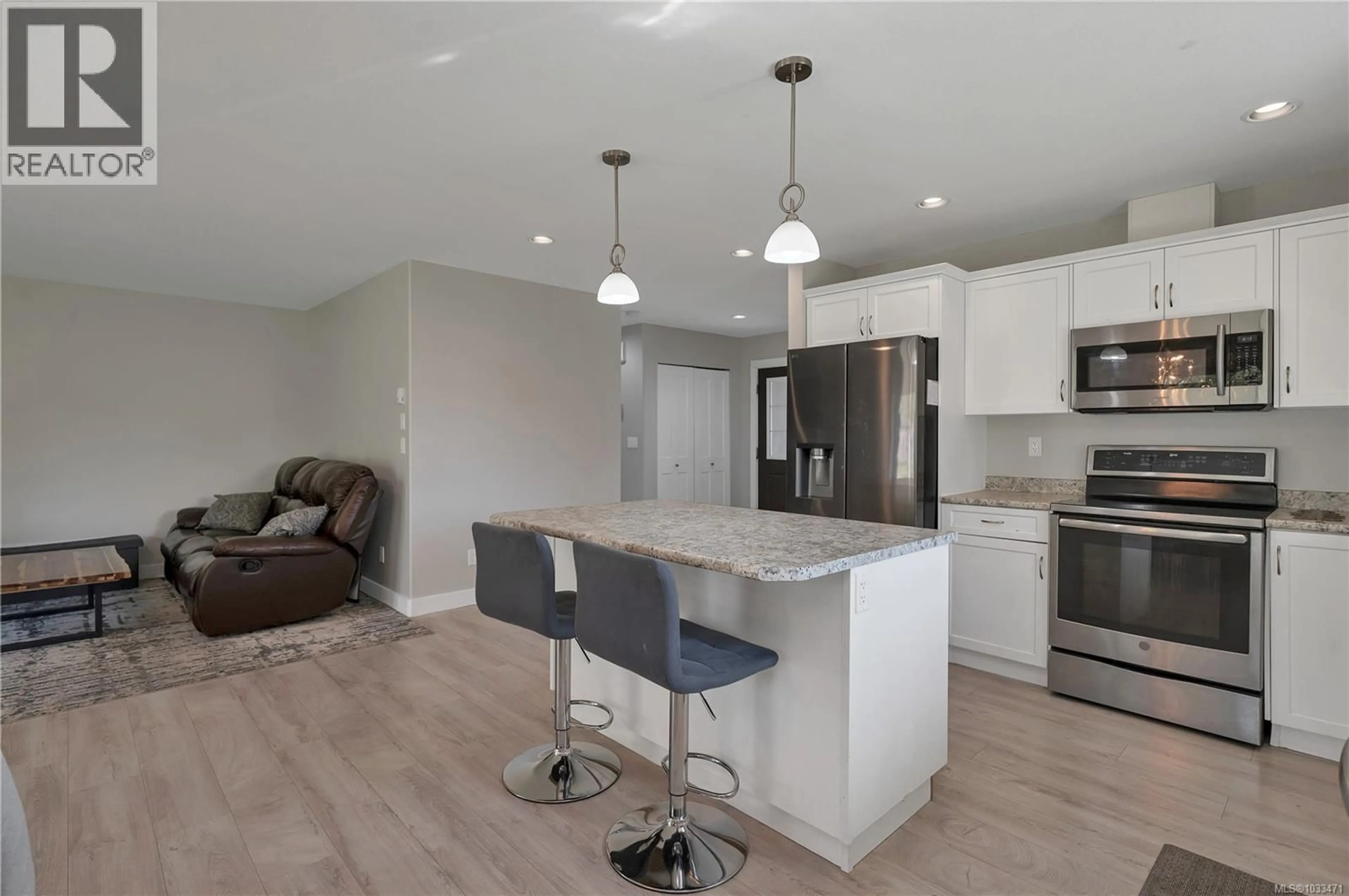 Unknown for 3965 LEEMING ROAD, Campbell River British Columbia V9H1H2