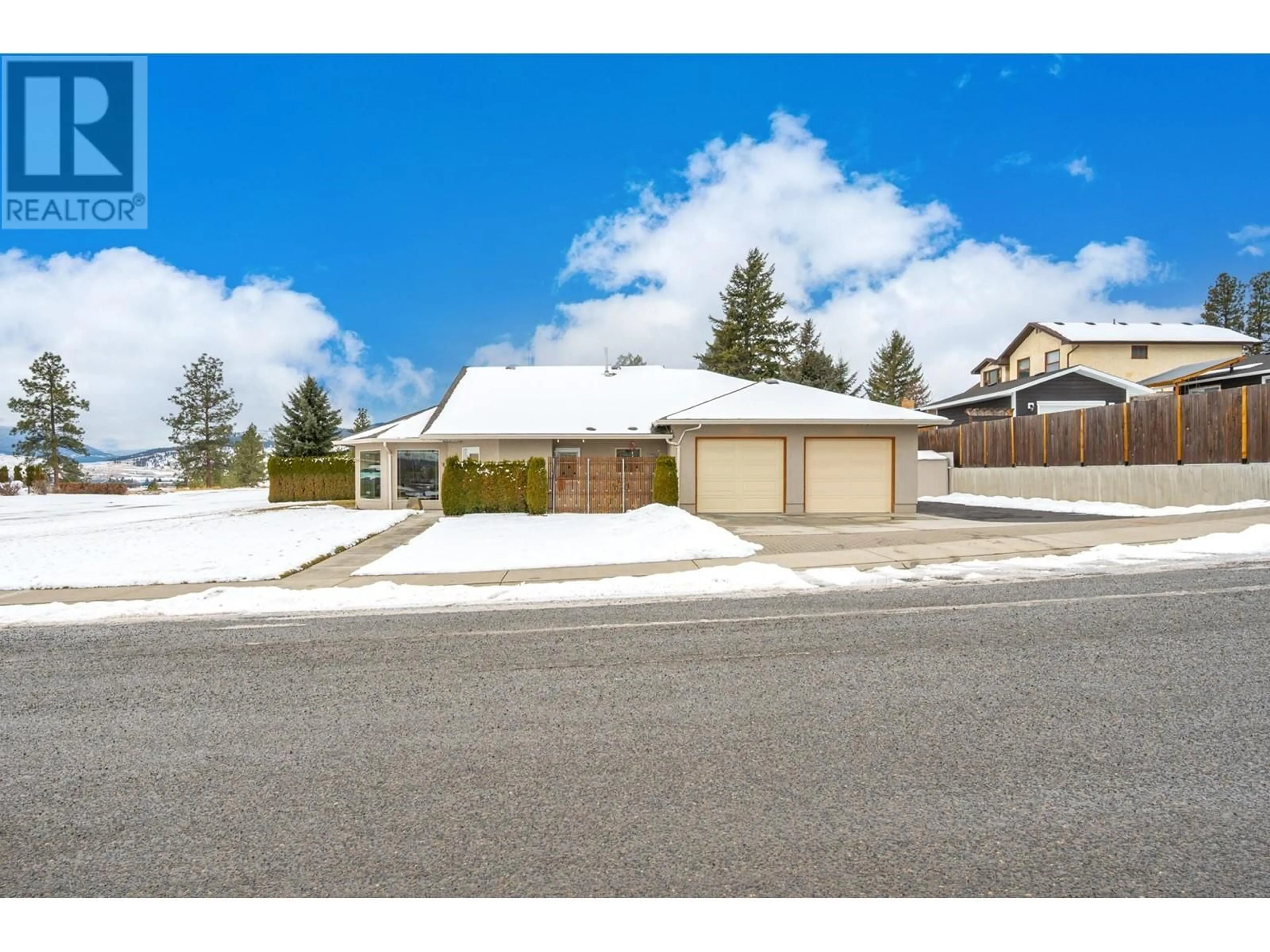 A pic from outside/outdoor area/front of a property/back of a property/a pic from drone, street for 2599 Forksdale Avenue, Merritt British Columbia V1K1P8