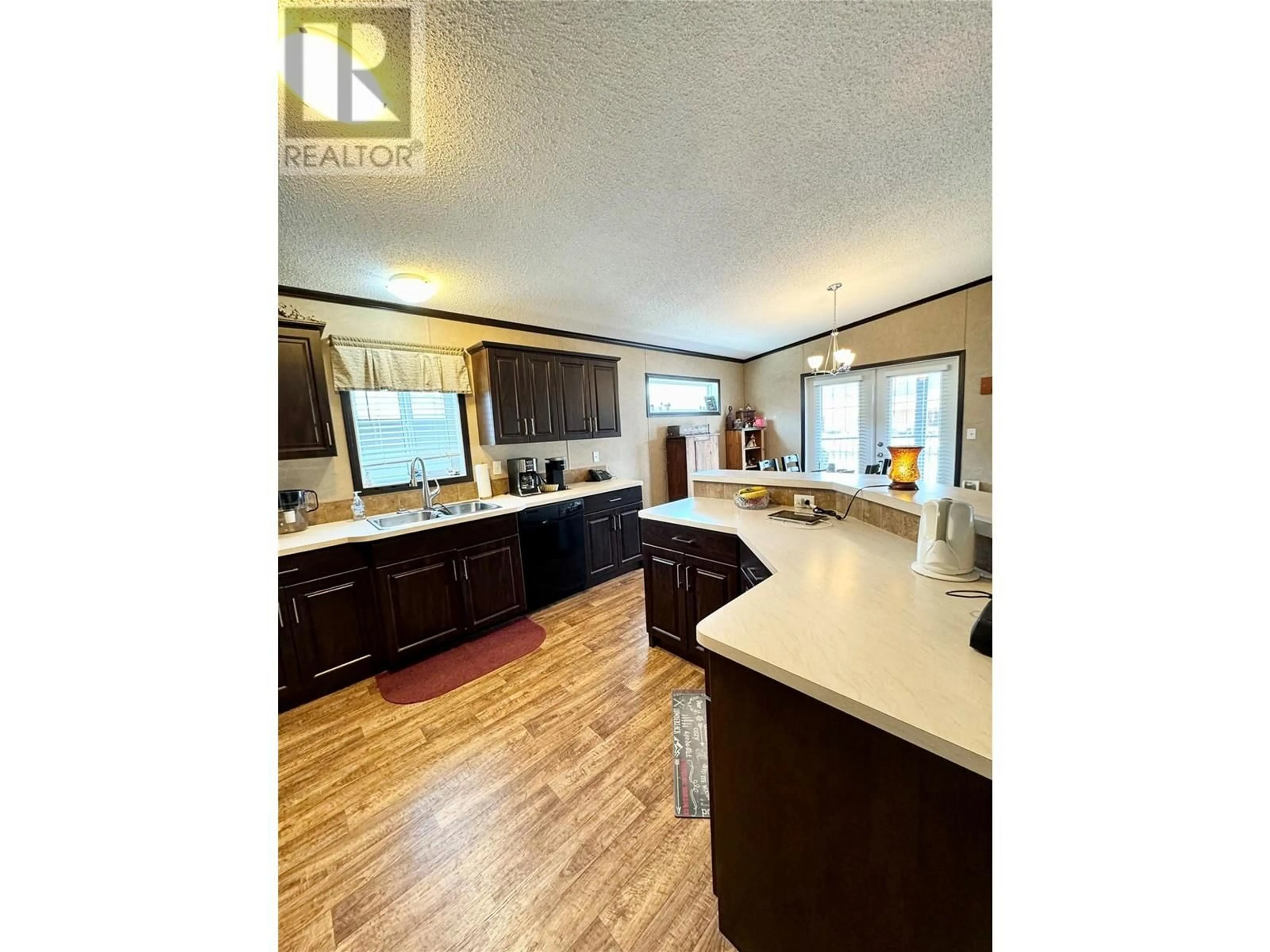 Open concept kitchen, unknown for 2581 Spring Bank Avenue, Merritt British Columbia V1K1S1