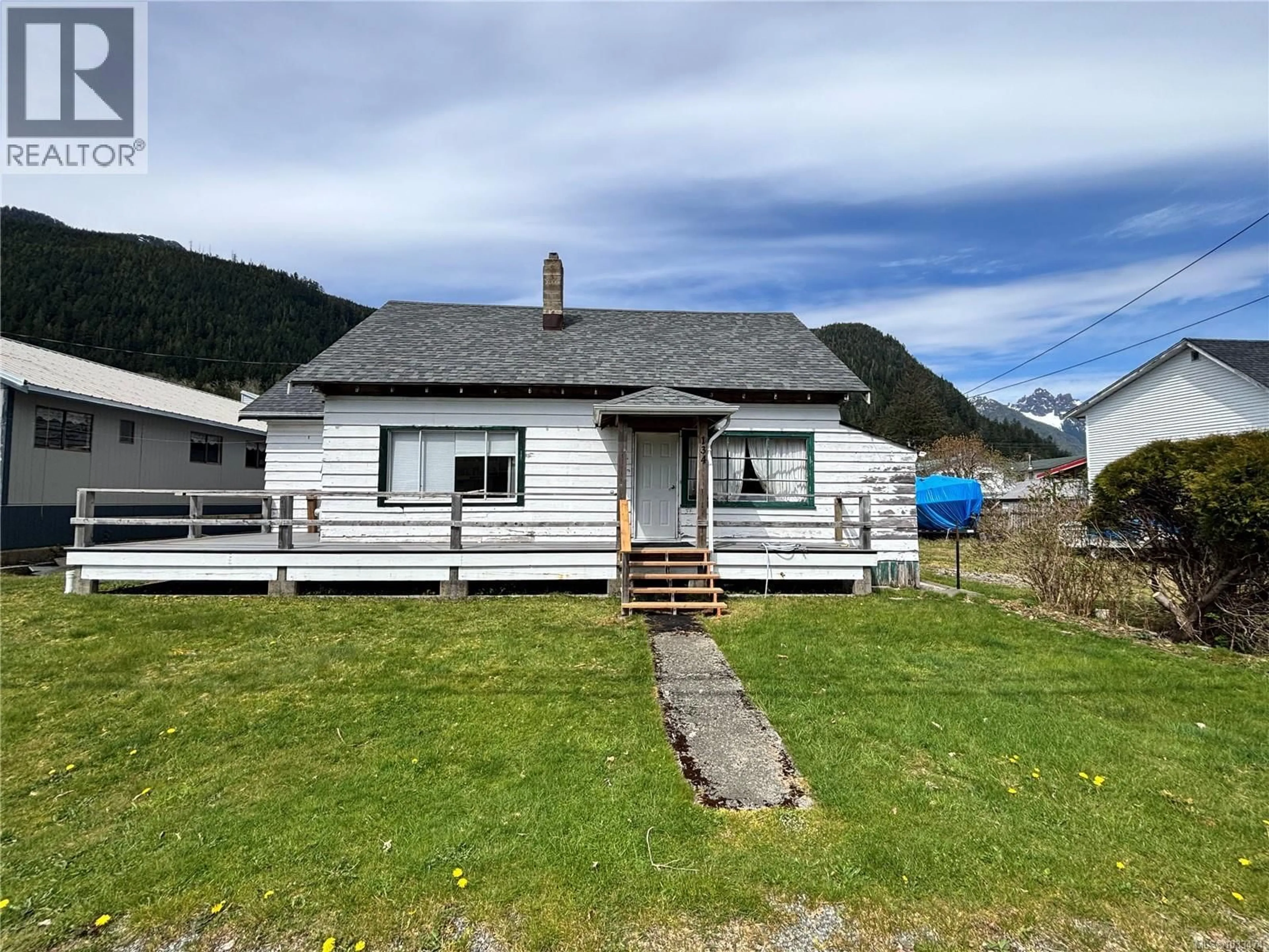 A pic from outside/outdoor area/front of a property/back of a property/a pic from drone, unknown for 134 ALPINE VIEW ROAD, Tahsis British Columbia V0P1X0