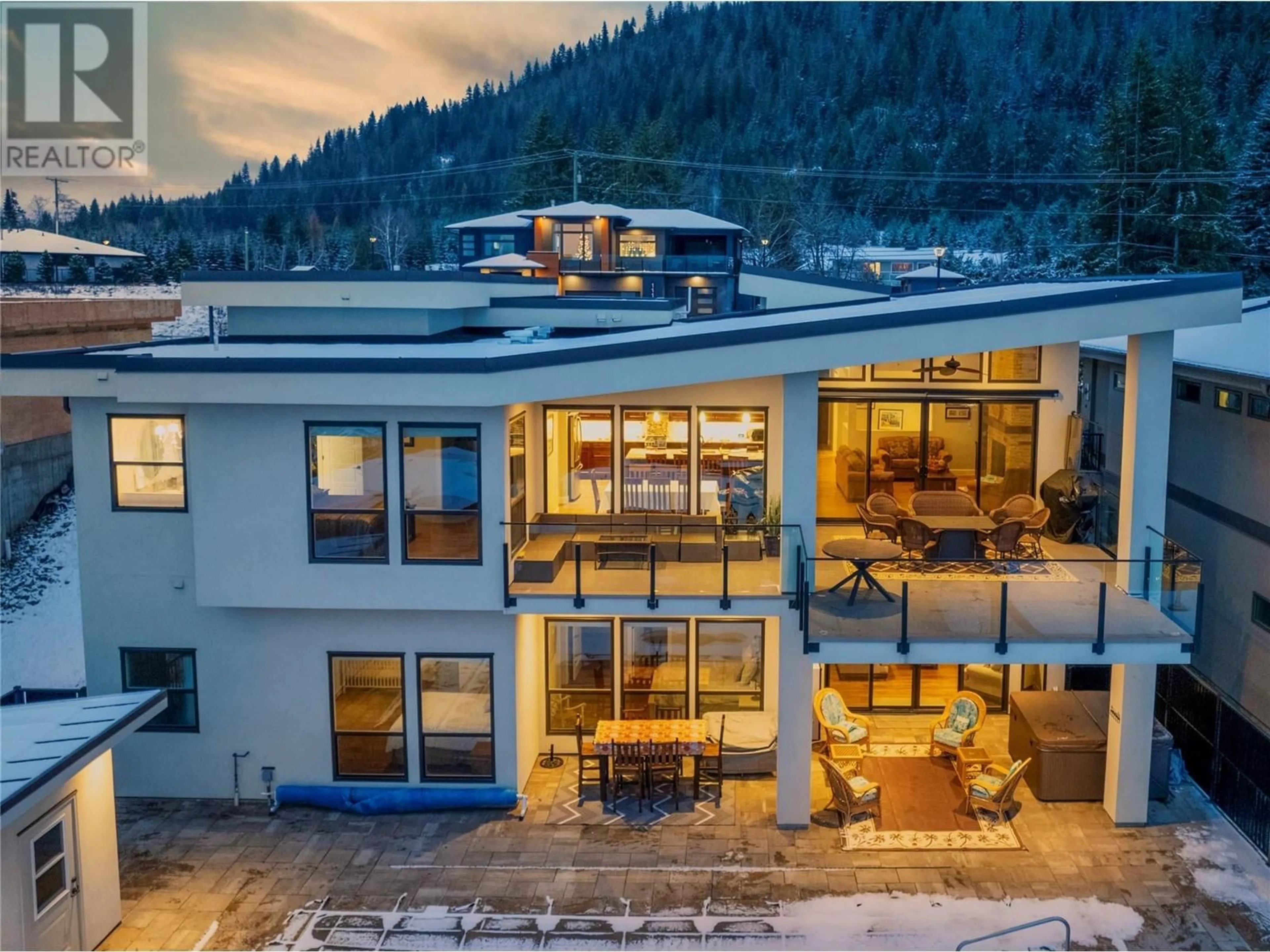 A pic from outside/outdoor area/front of a property/back of a property/a pic from drone, mountain view for 1111 19 Avenue SE, Salmon Arm British Columbia V1E4R5