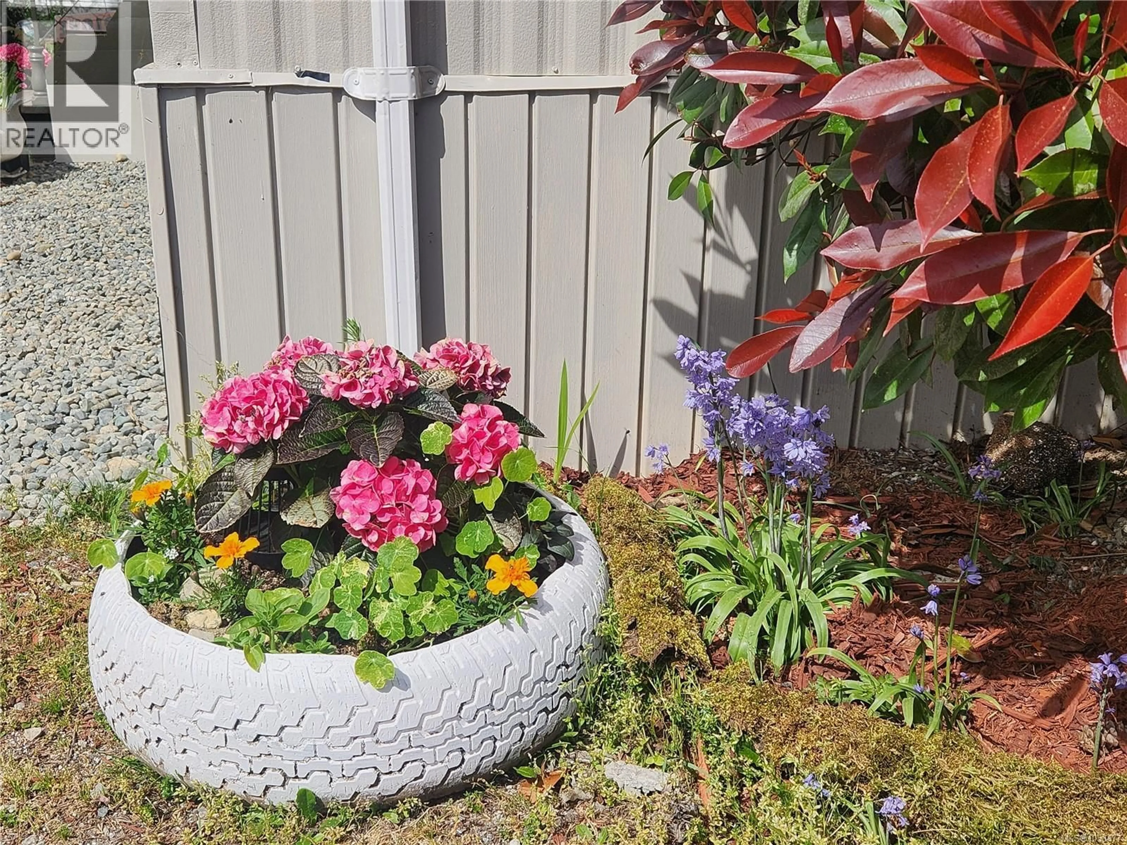 Patio, street for 38 - 971 DOUGLAS AVENUE, Nanaimo British Columbia V9R6C1