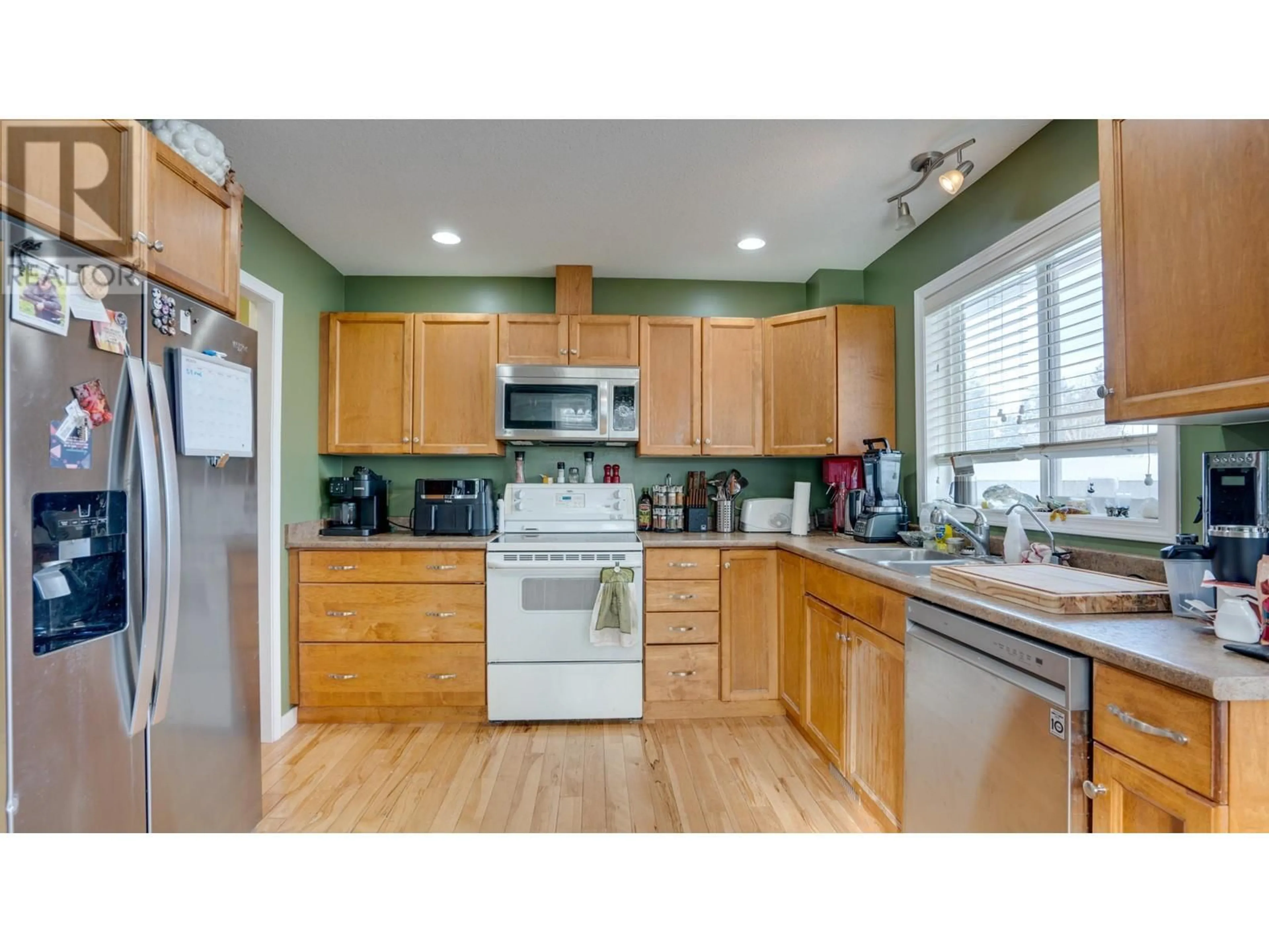 Standard kitchen, wood/laminate floor for 2655 Pleasant Valley Road Unit# 10, Armstrong British Columbia V0E1B2