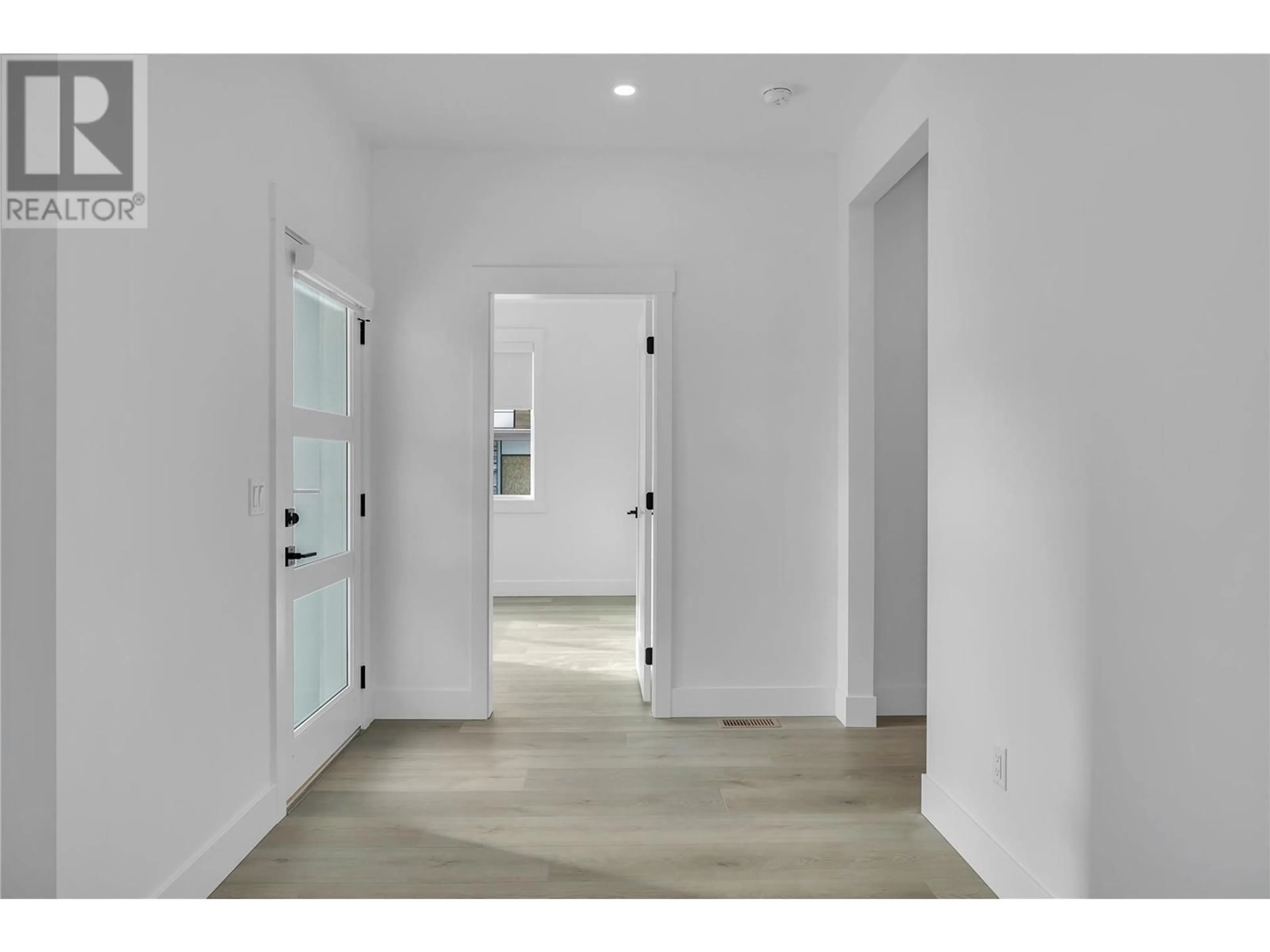 Indoor entryway for 2835 Canyon Crest Drive Unit# 10, West Kelowna British Columbia V4T0G8