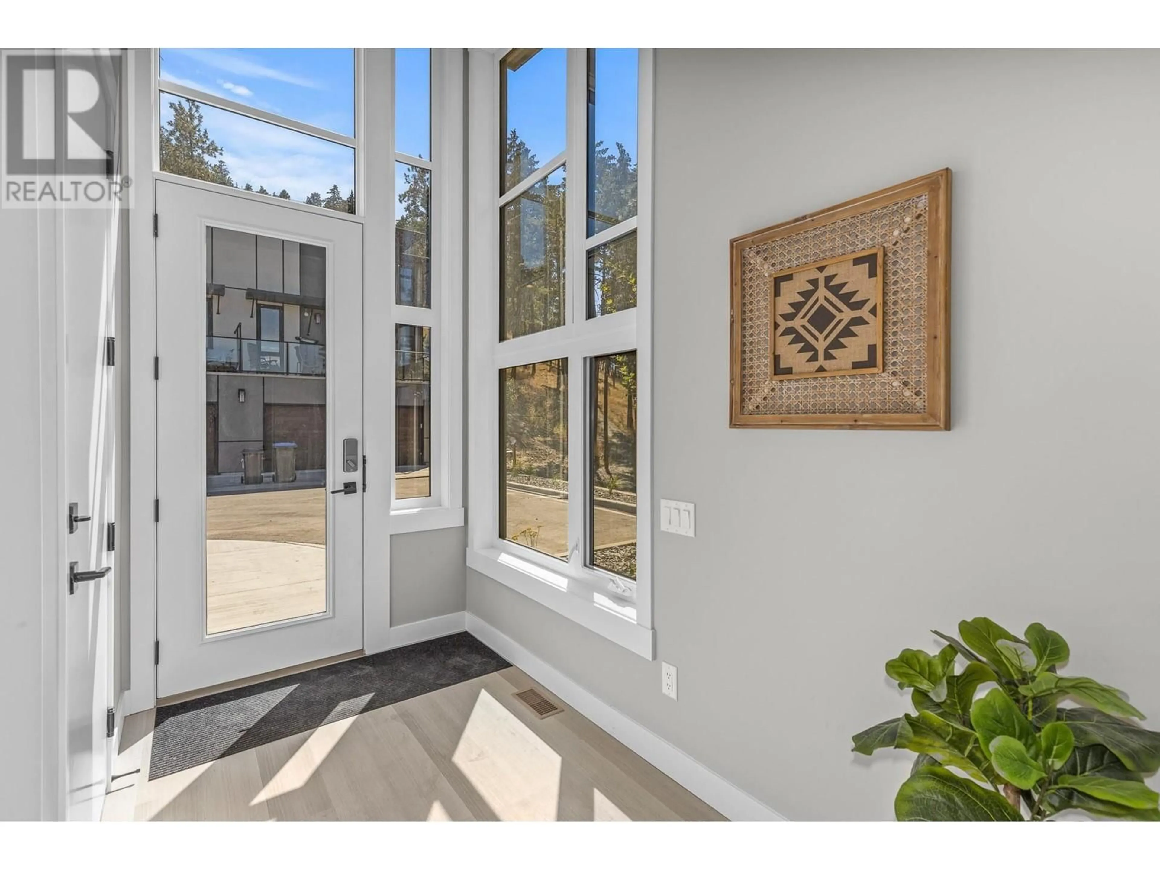 Indoor entryway for 3220 Hilltown Drive Unit# 11, Kelowna British Columbia V1V0C6