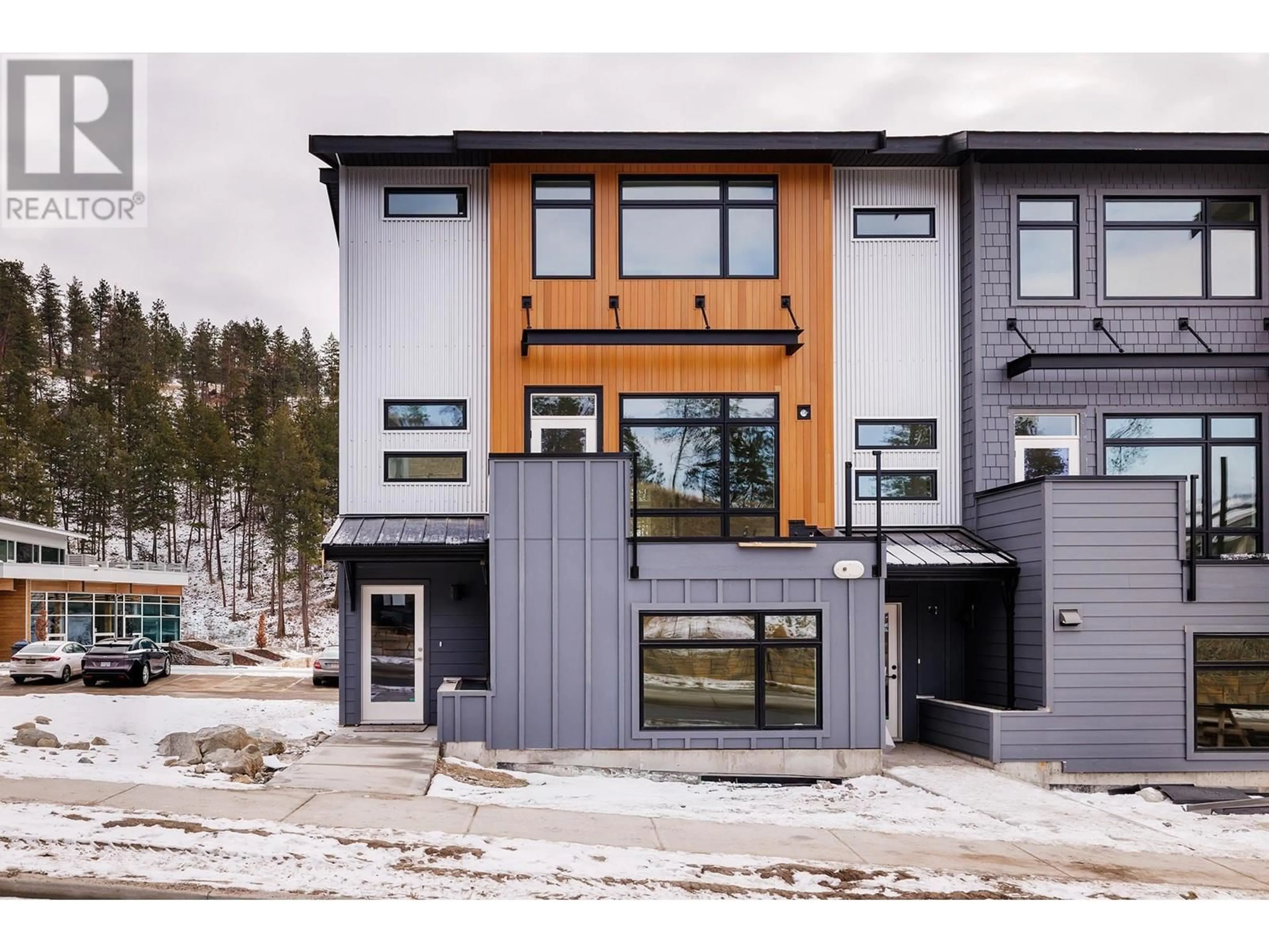 Unknown for 1 - 3425 HILLTOWN DRIVE, Kelowna British Columbia V1V2B5
