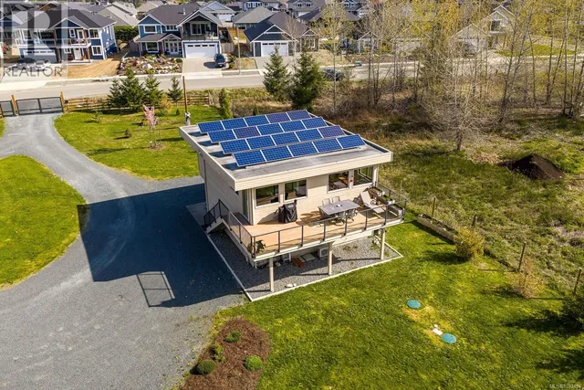 3389 RHYS ROAD, Courtenay 3