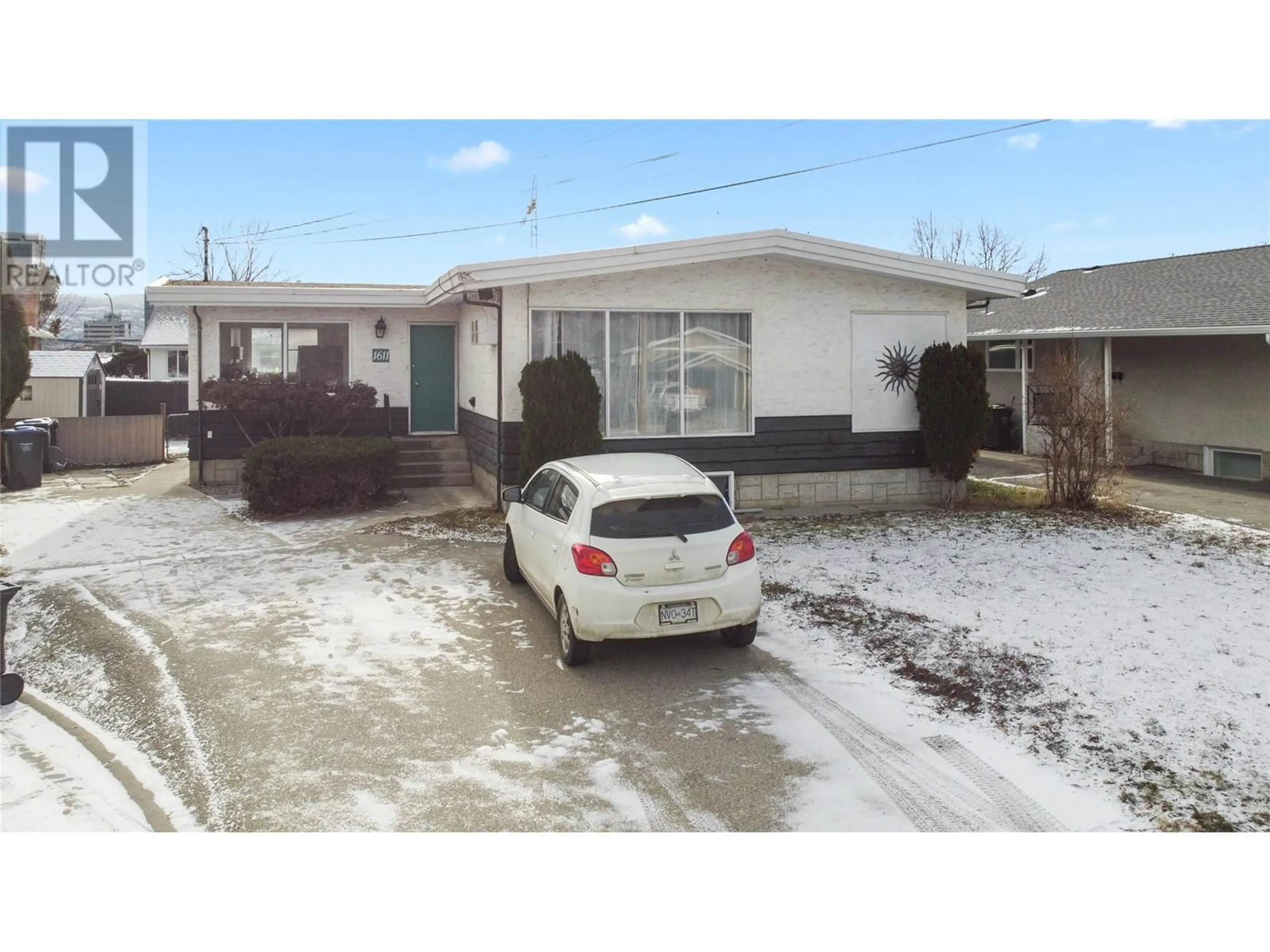 Unknown for 1611 ELM STREET EAST, Kelowna British Columbia V1Y3X1