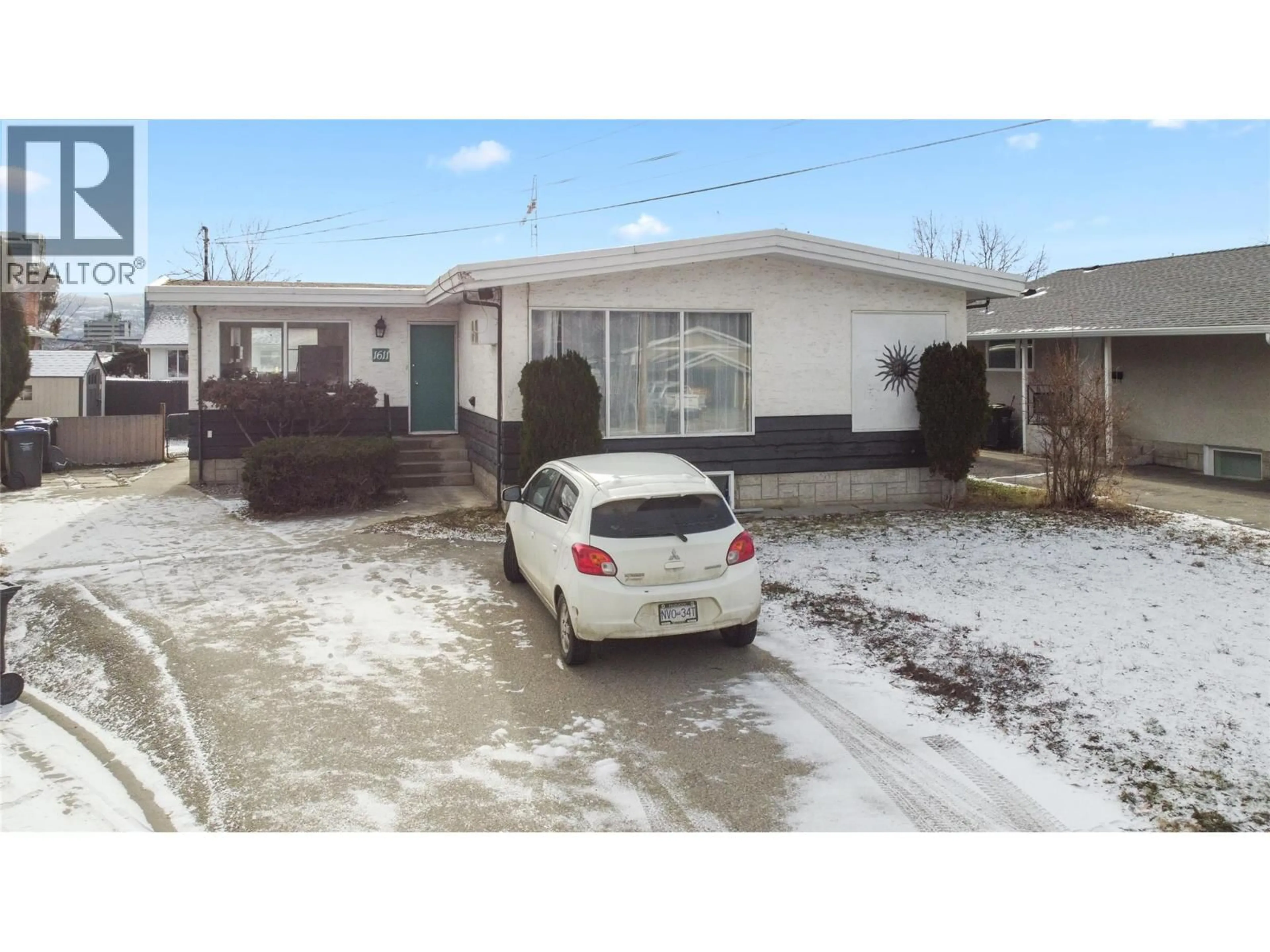 Unknown for 1611 ELM STREET EAST, Kelowna British Columbia V1Y3X1