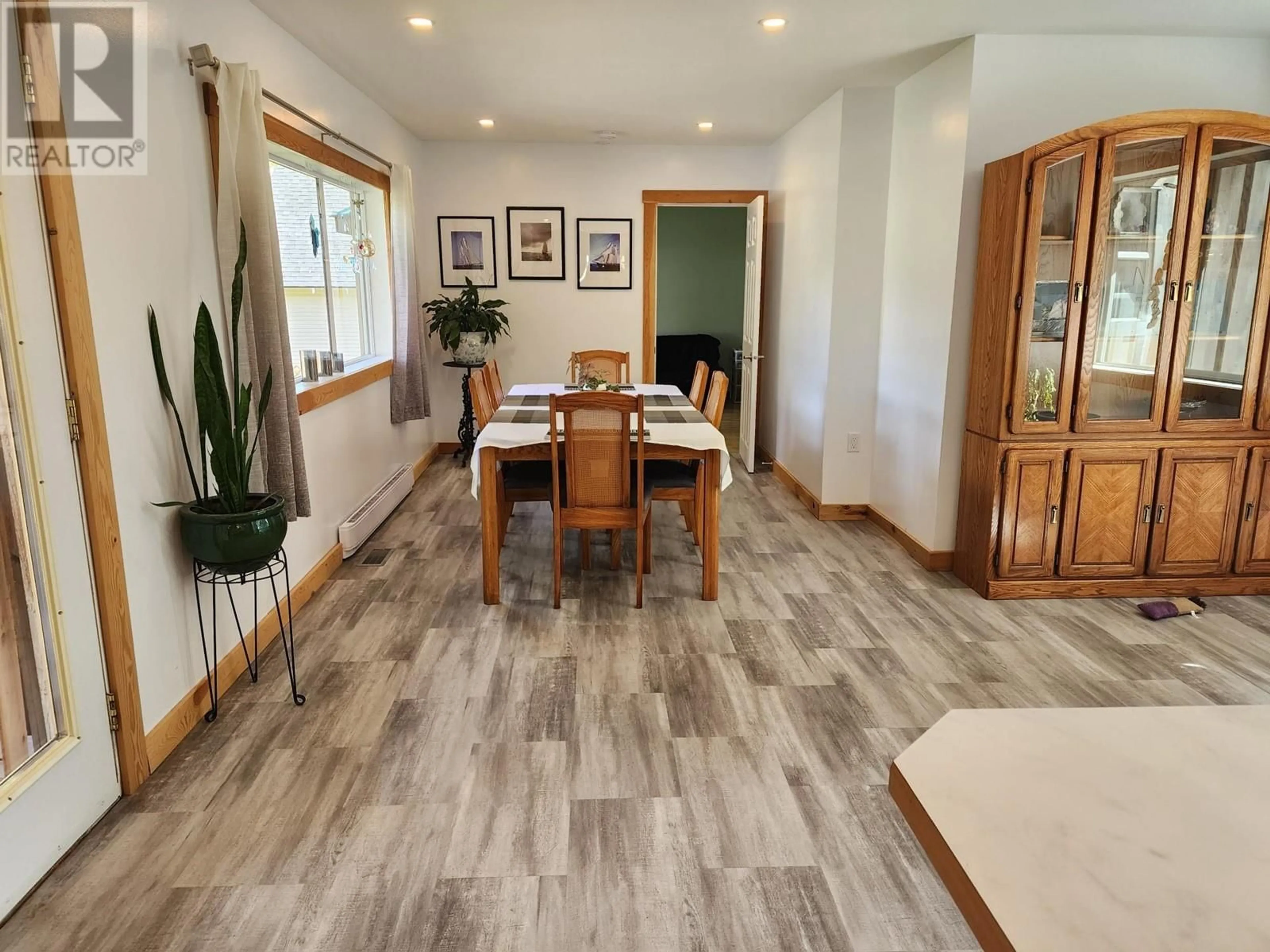 Dining room, wood/laminate floor for 316 3RD  NW Avenue, Nakusp British Columbia V0G1R0