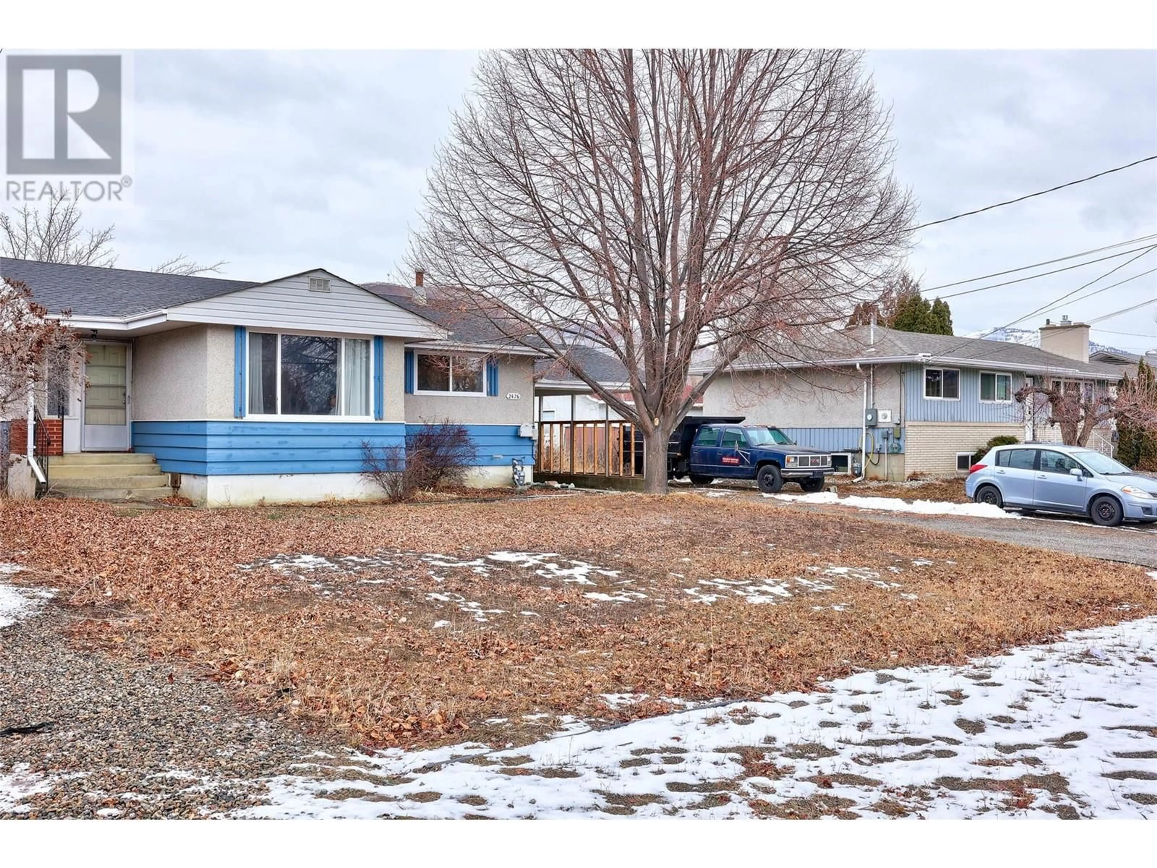 A pic from outside/outdoor area/front of a property/back of a property/a pic from drone, street for 2476 GLENVIEW AVENUE, Kamloops British Columbia V2B4L4
