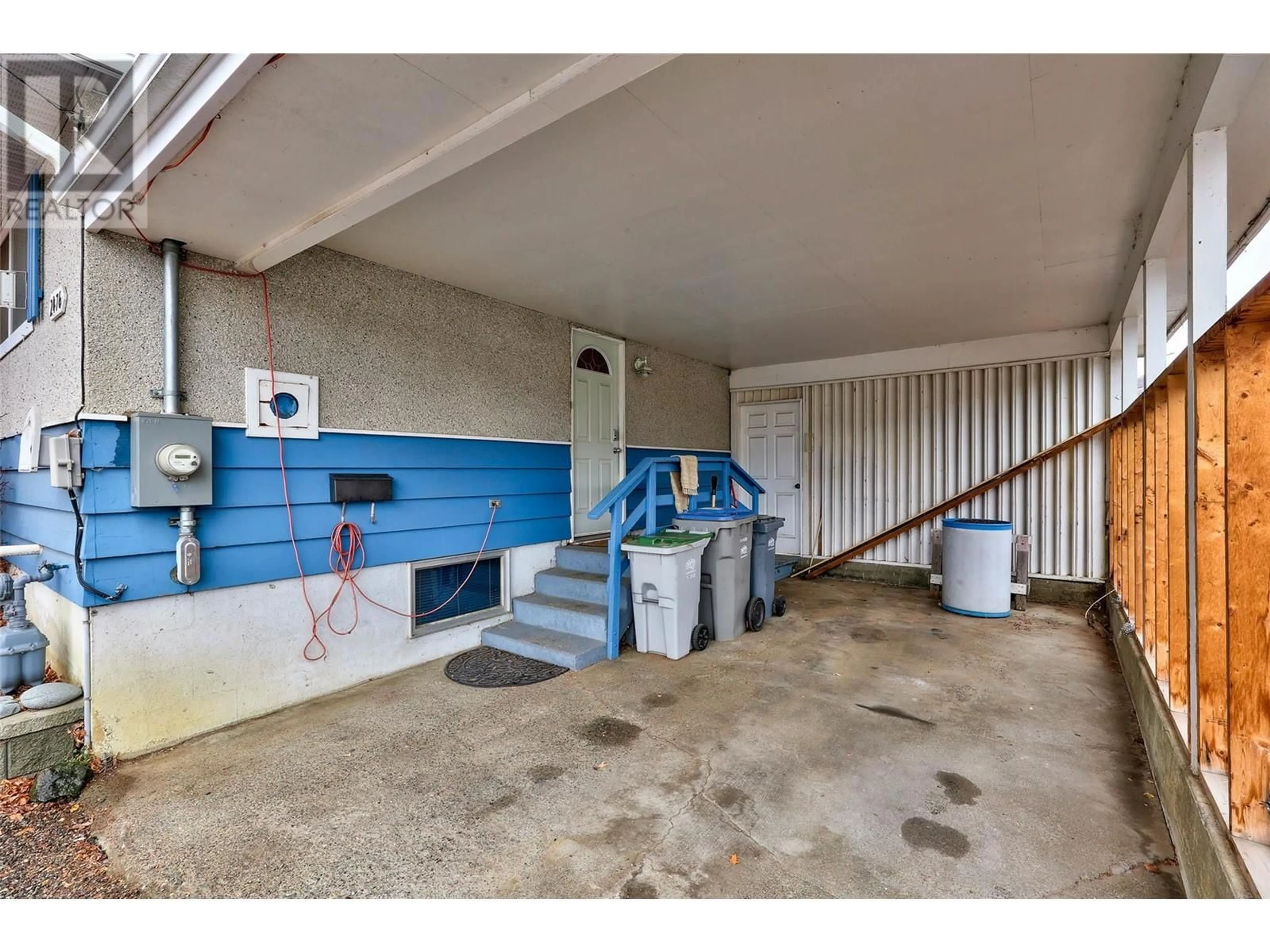 Indoor garage for 2476 GLENVIEW AVENUE, Kamloops British Columbia V2B4L4