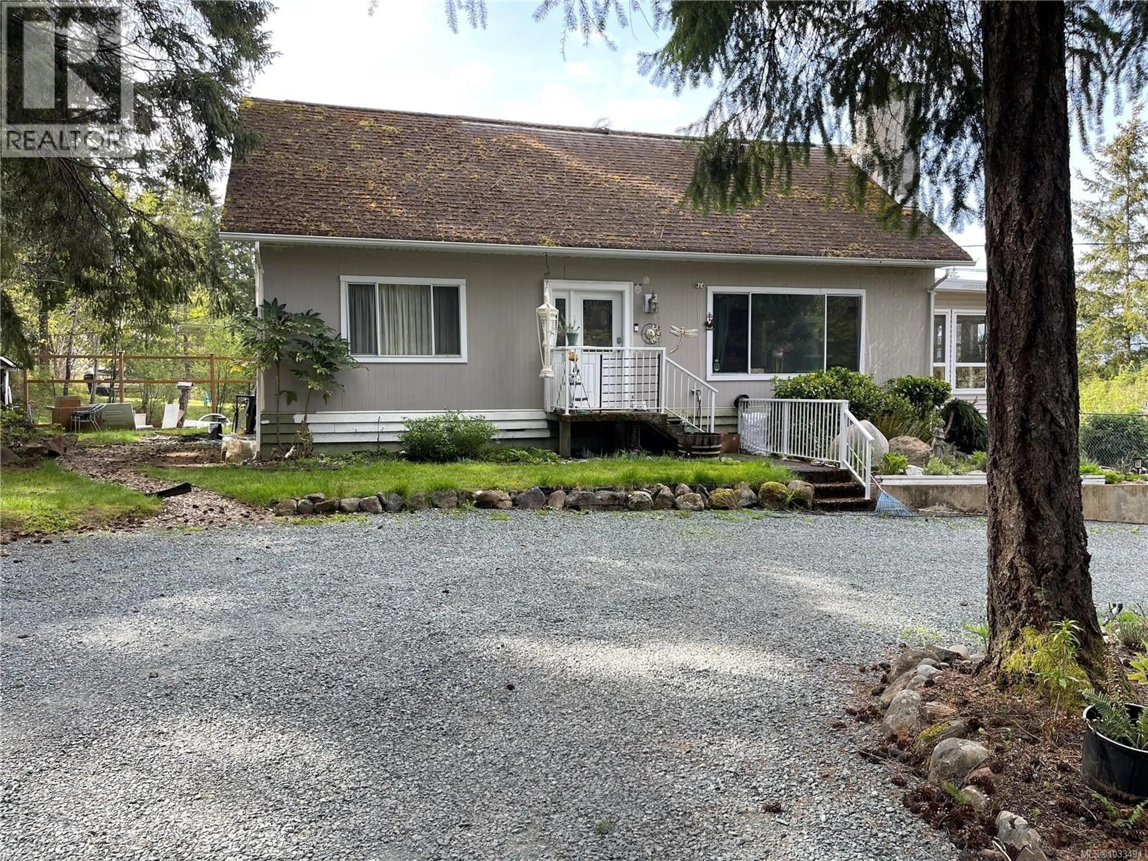 A pic from outside/outdoor area/front of a property/back of a property/a pic from drone, street for 6351 RENTON ROAD NORTH, Port Alberni British Columbia V9Y8S8