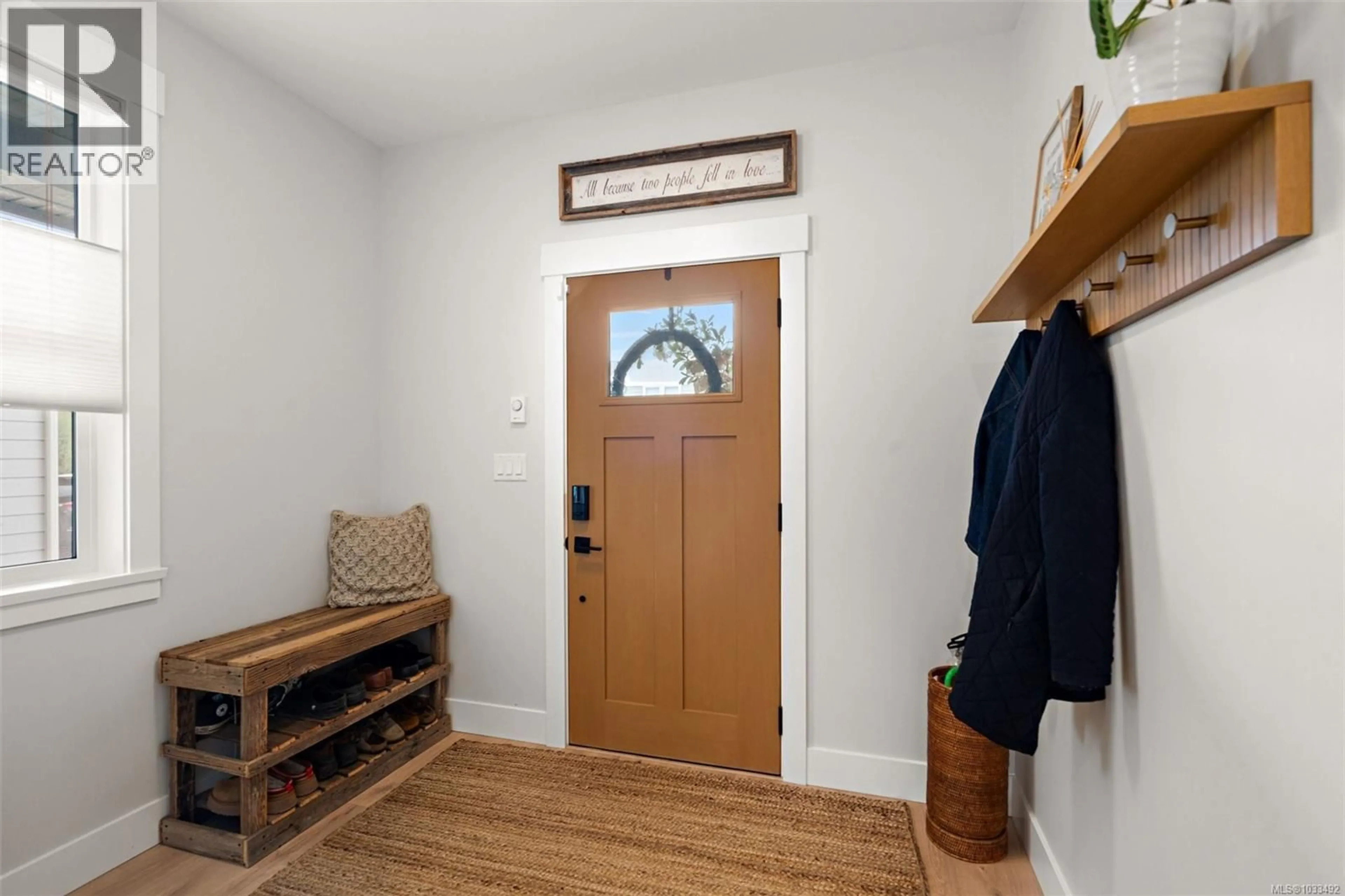 Indoor entryway for 2274 EVELYN LANE, Sooke British Columbia V9Z0W3