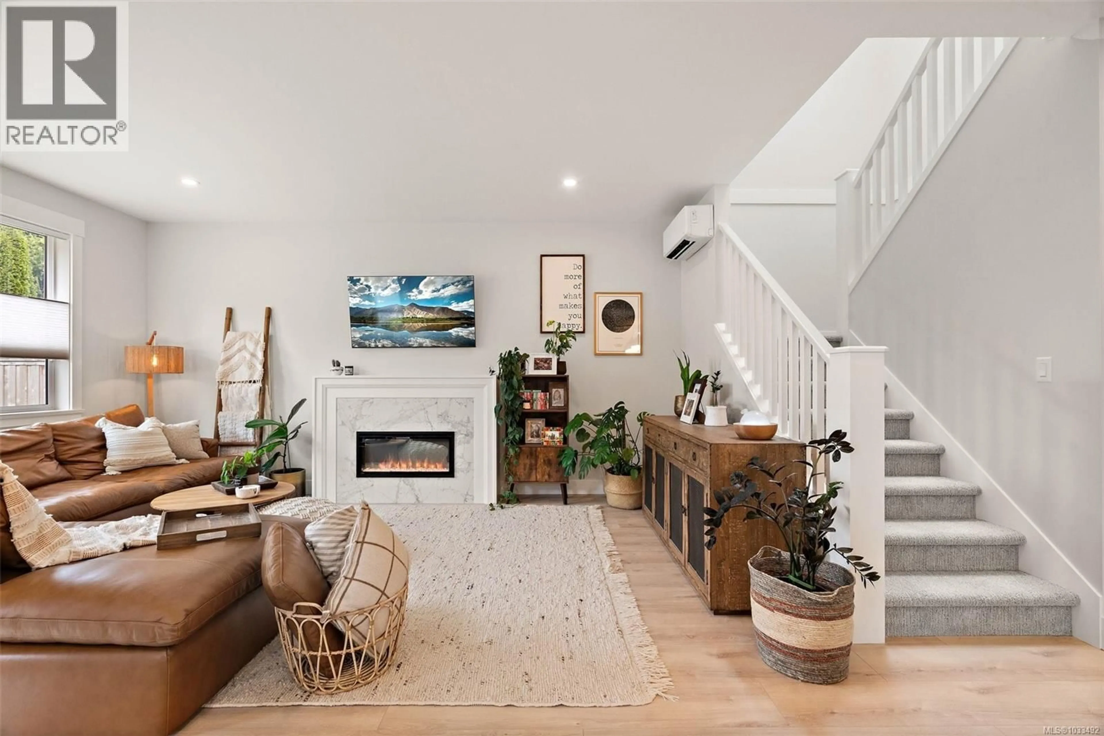 Living room with furniture, unknown for 2274 EVELYN LANE, Sooke British Columbia V9Z0W3