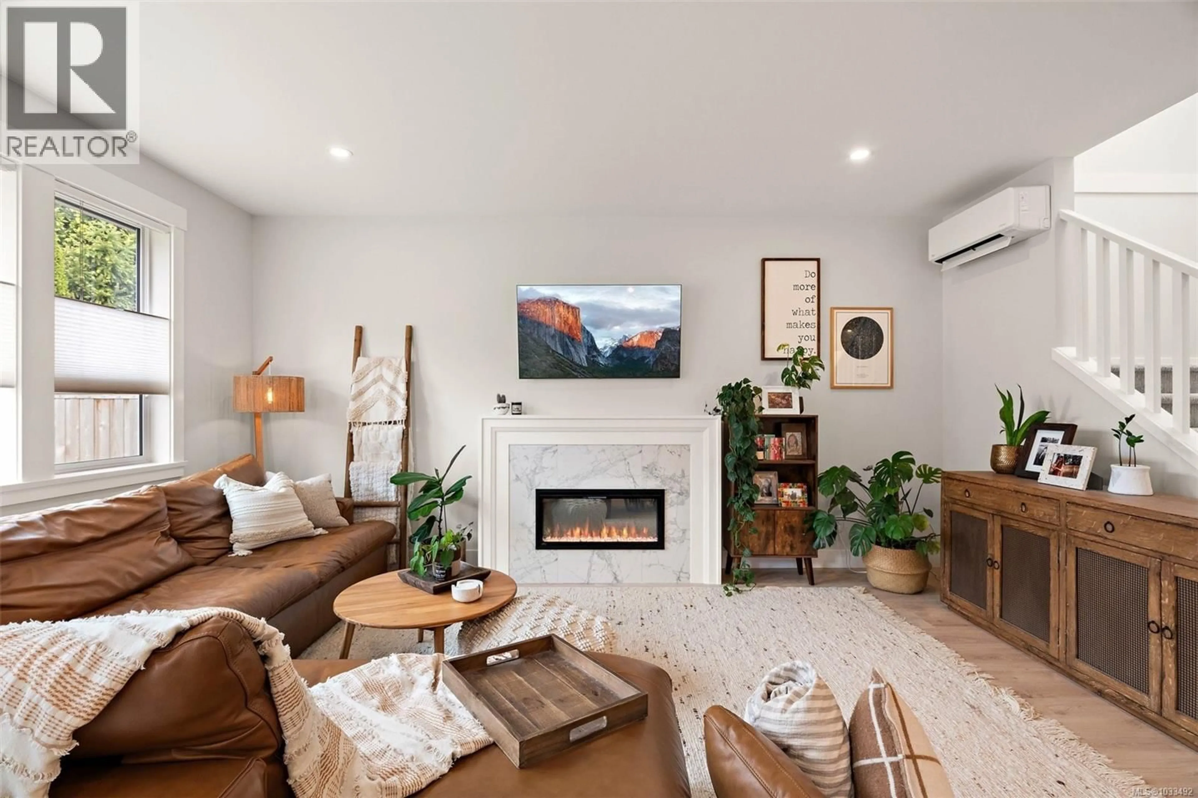 Living room with furniture, unknown for 2274 EVELYN LANE, Sooke British Columbia V9Z0W3