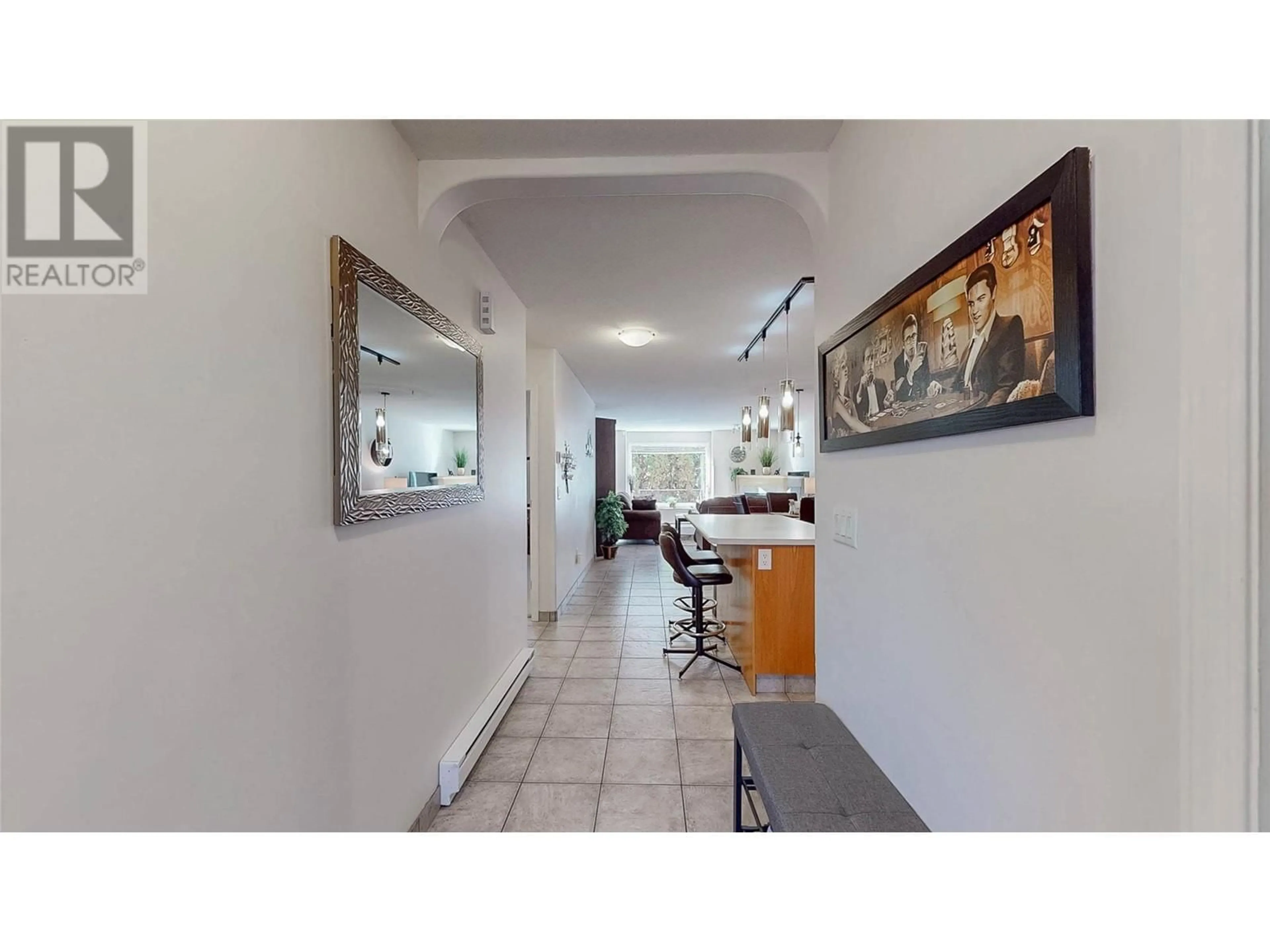 Indoor foyer for 109 - 9307 62ND AVENUE, Osoyoos British Columbia V0H1V1