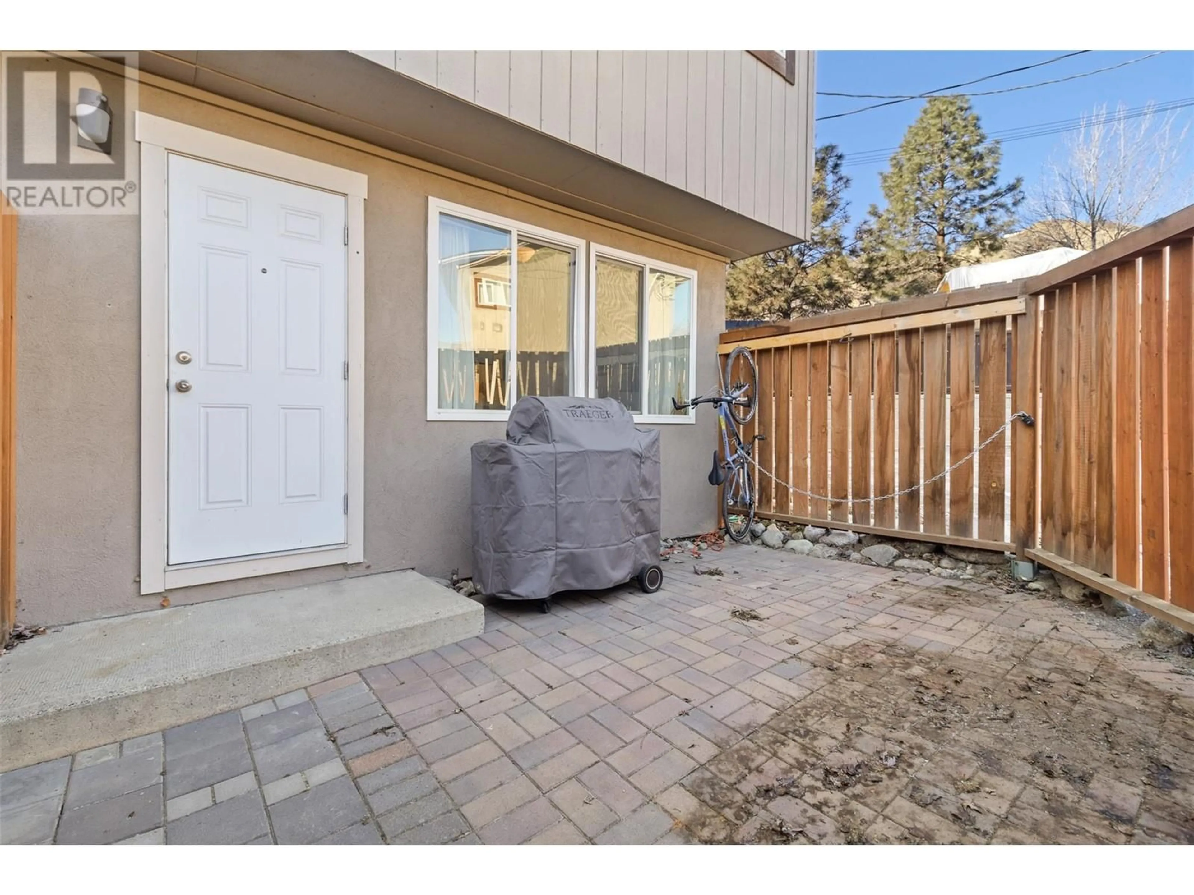 Patio, street for 870 MCQUEEN Drive Unit# 113, Kamloops British Columbia V2B7X9